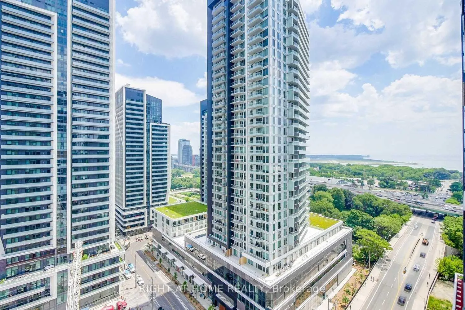 Photo 14 of Unit 821, 19 Western Battery Road, Toronto, Niagara — HOMEH