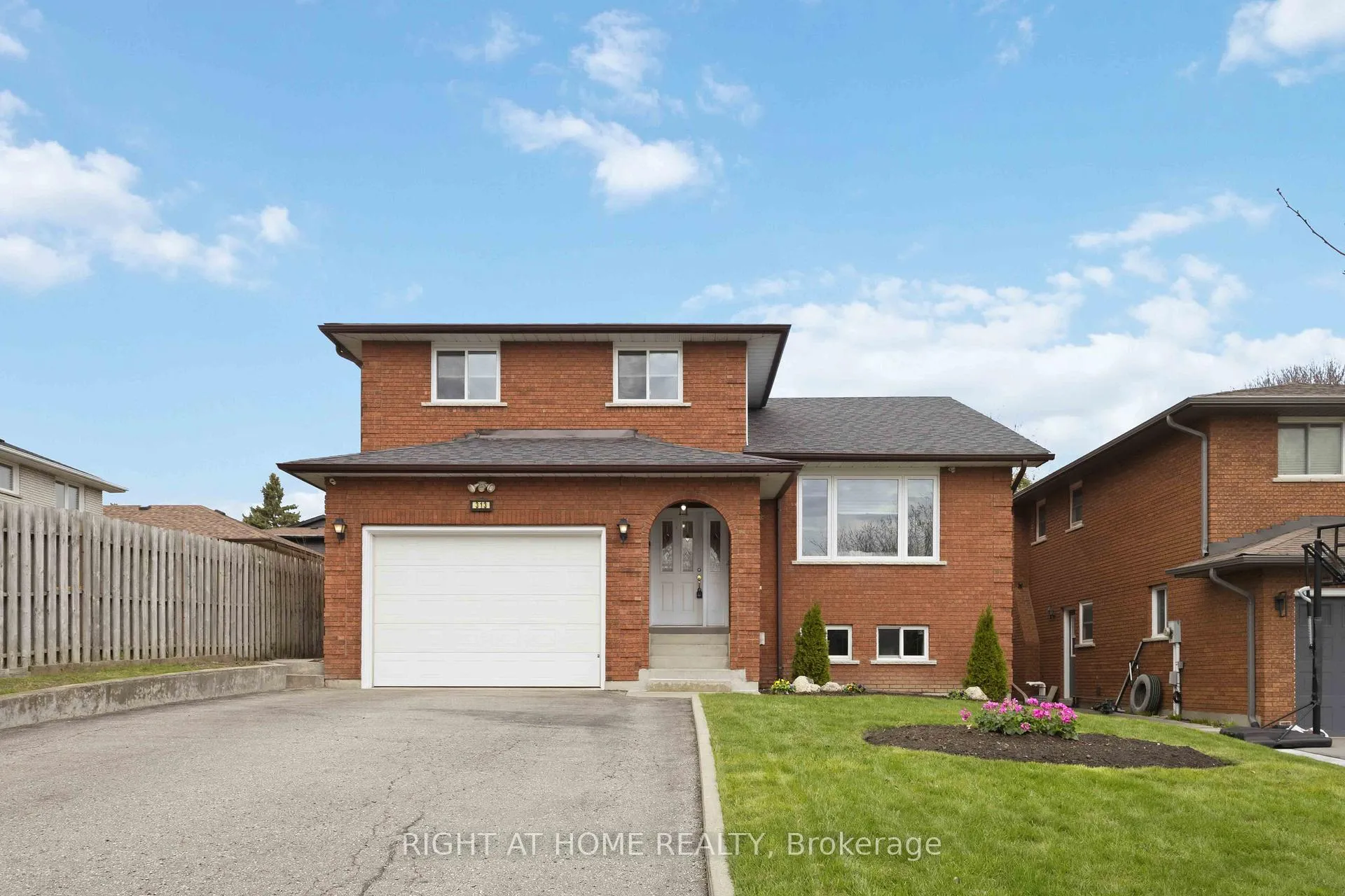 Photo 1 of 313 Preston Drive, Oshawa, McLaughlin — HOMEH