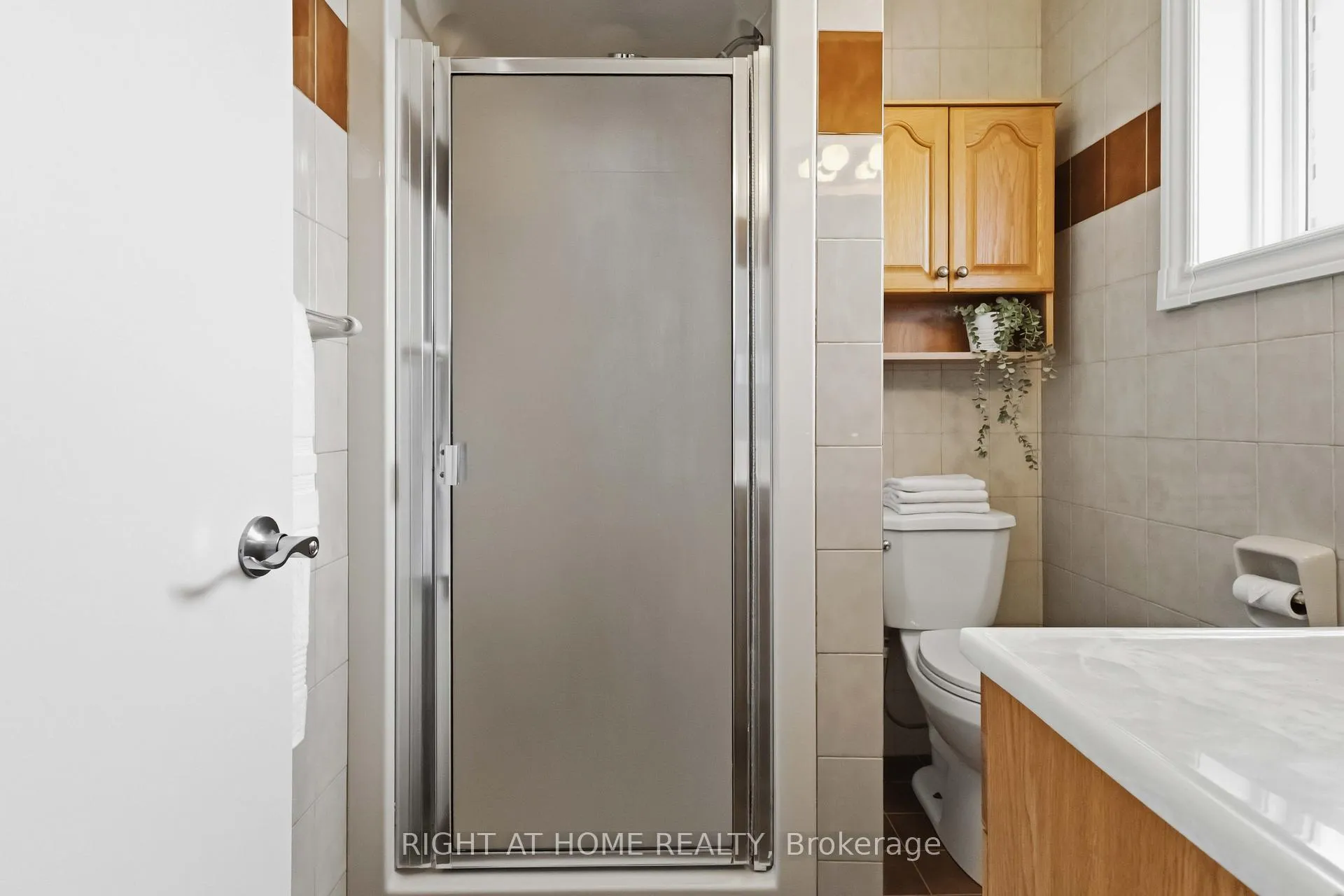 Photo 30 of 313 Preston Drive, Oshawa, McLaughlin — HOMEH