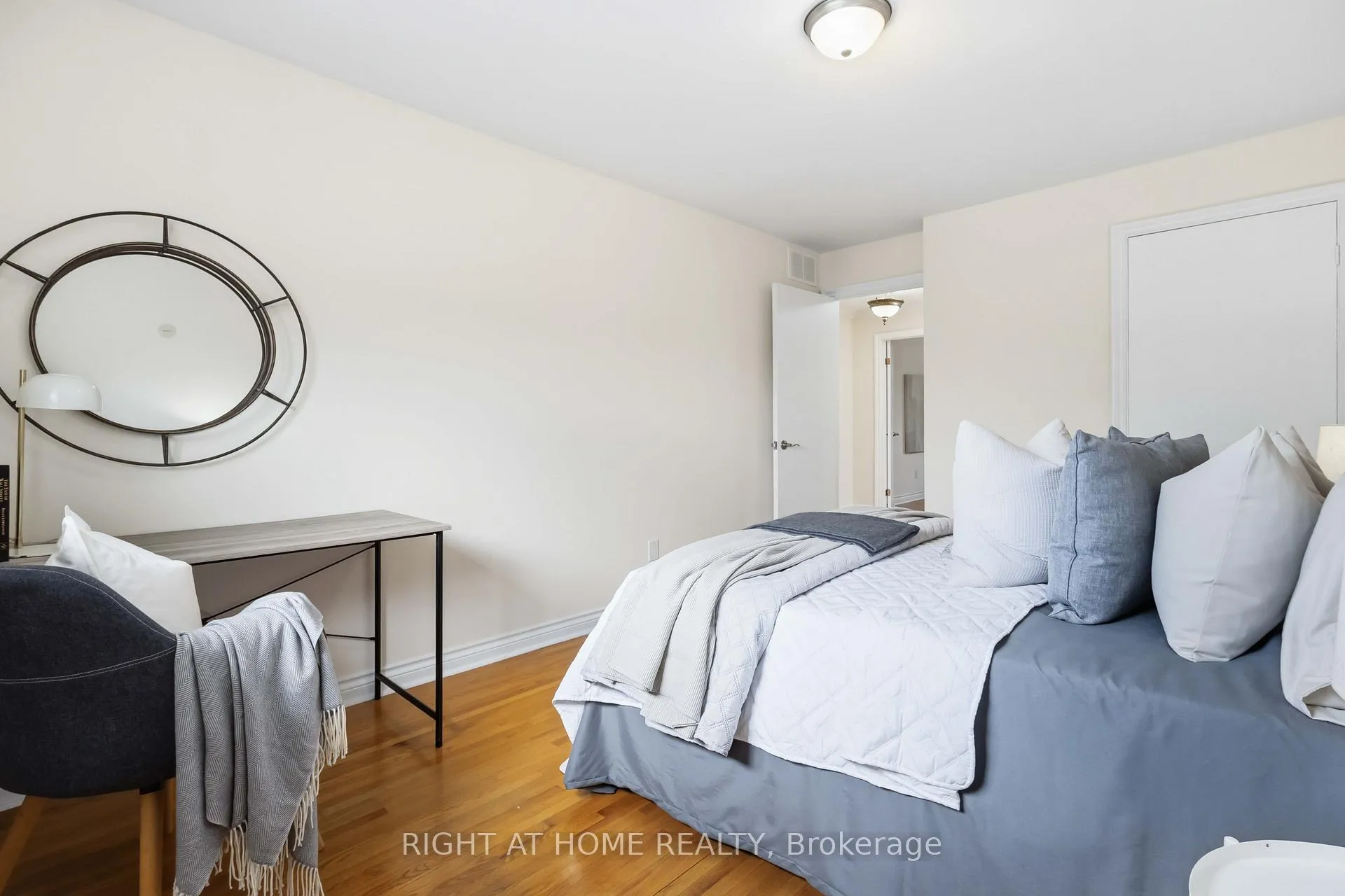 Photo 33 of 313 Preston Drive, Oshawa, McLaughlin — HOMEH