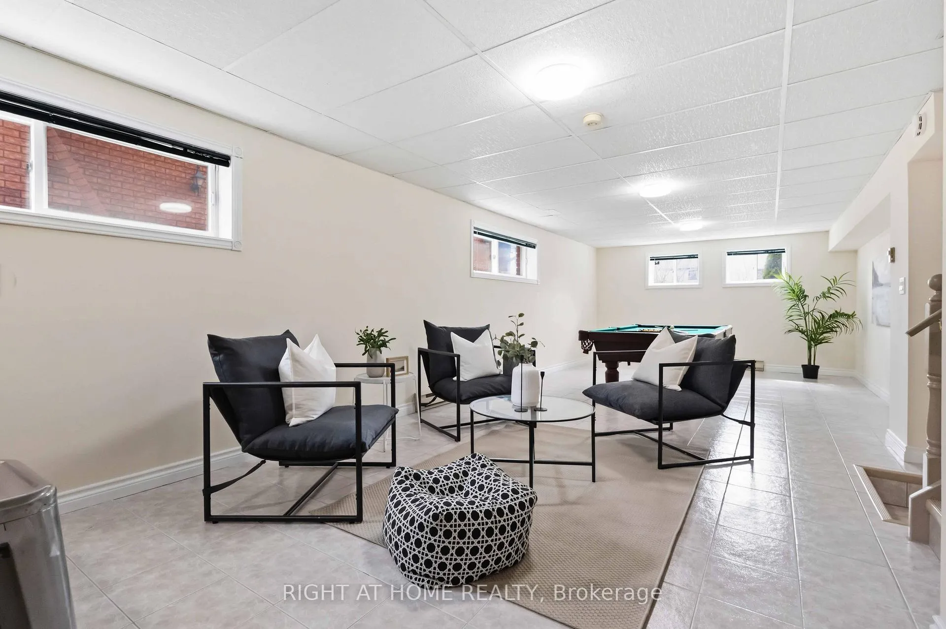Photo 38 of 313 Preston Drive, Oshawa, McLaughlin — HOMEH