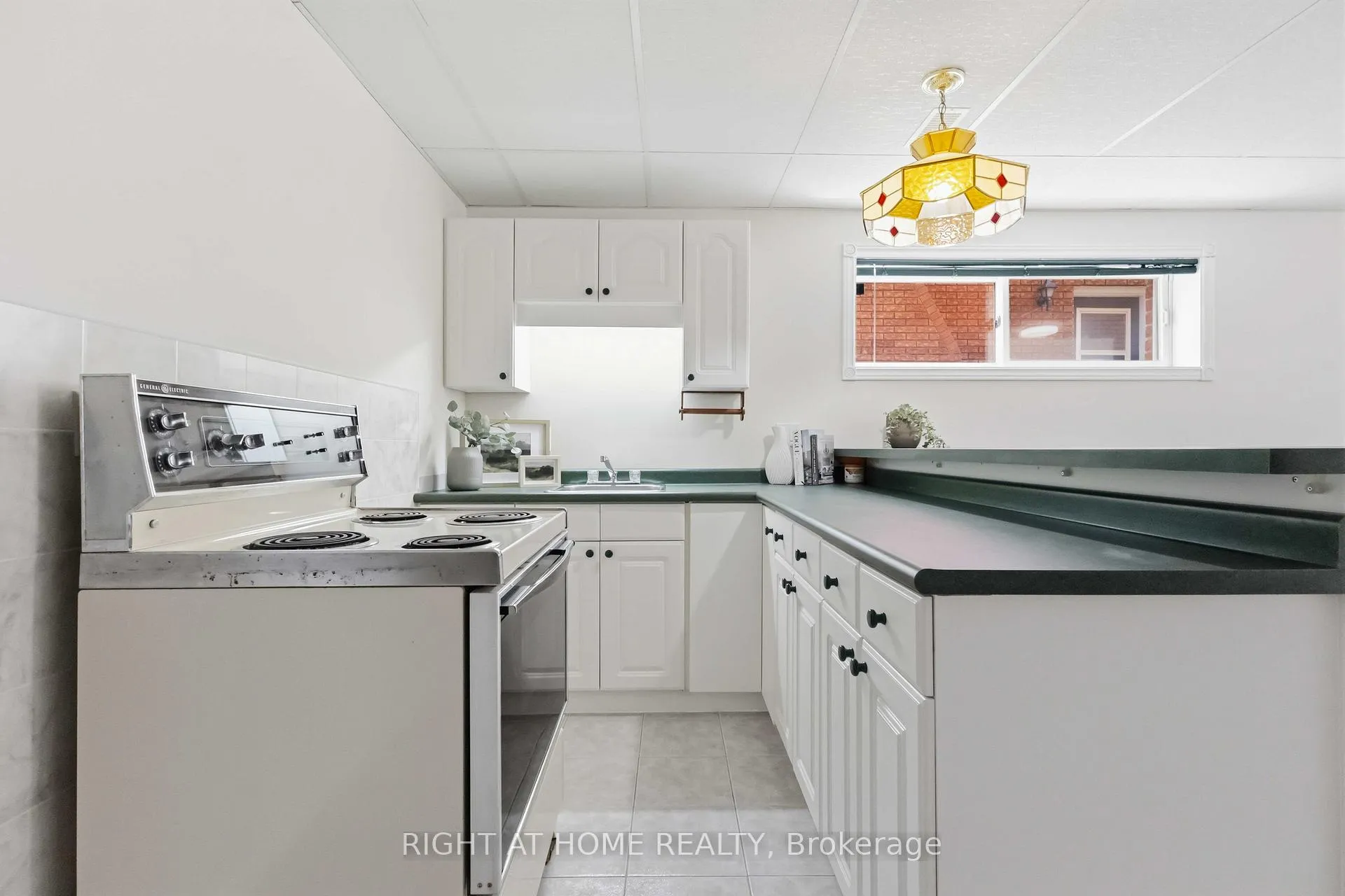 Photo 42 of 313 Preston Drive, Oshawa, McLaughlin — HOMEH