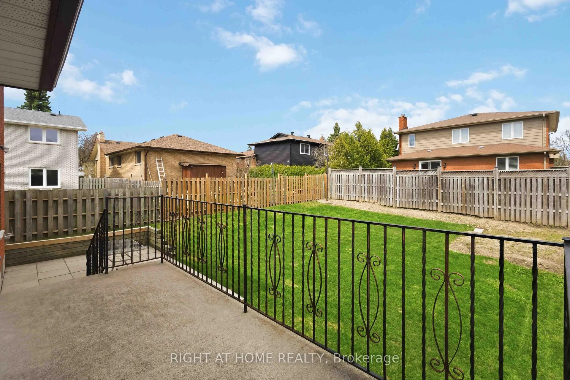 Photo 46 of 313 Preston Drive, Oshawa, McLaughlin — HOMEH