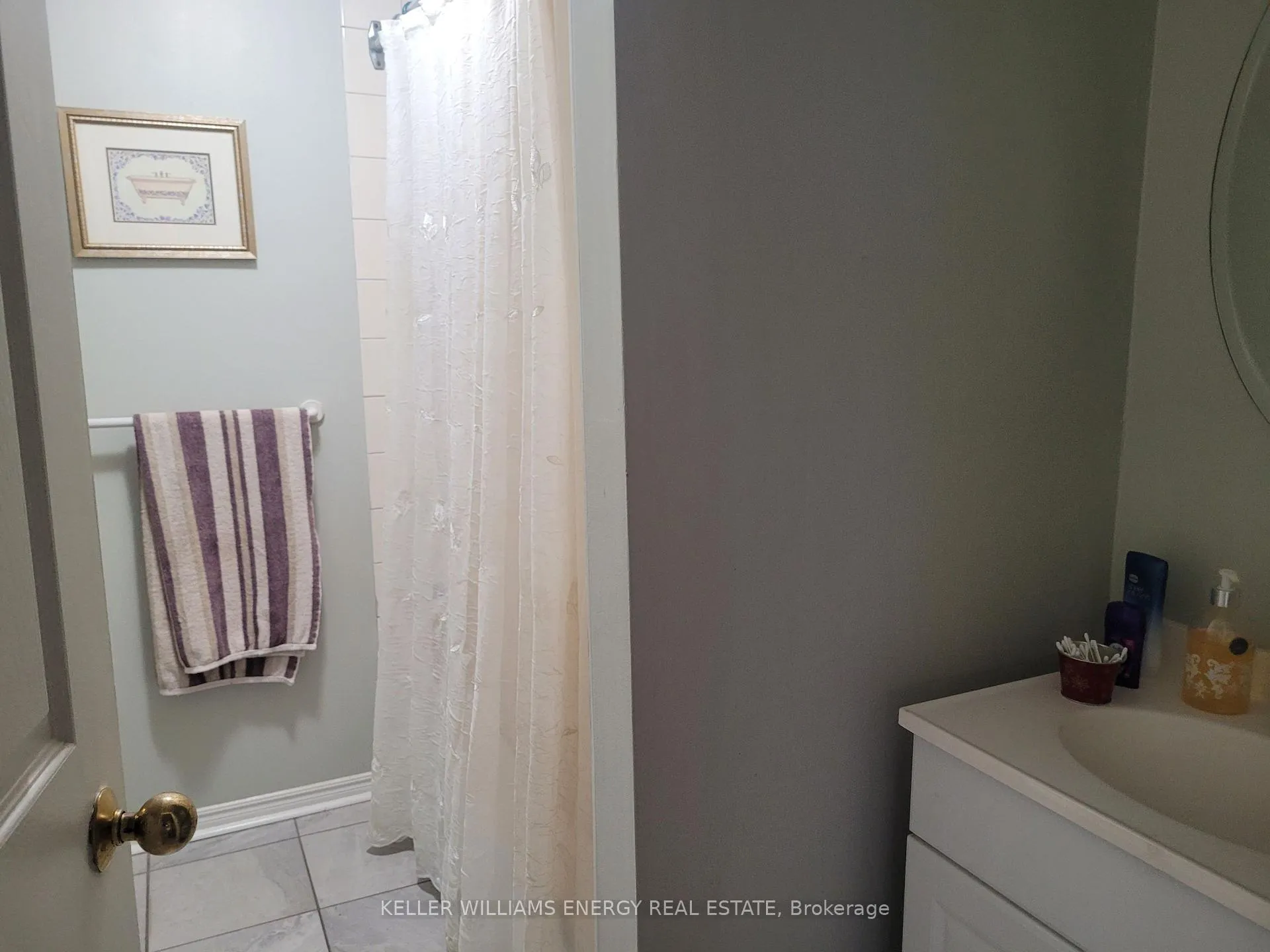 Photo 6 of Unit 207, 576 Mary Street E, Whitby, Downtown Whitby — HOMEH