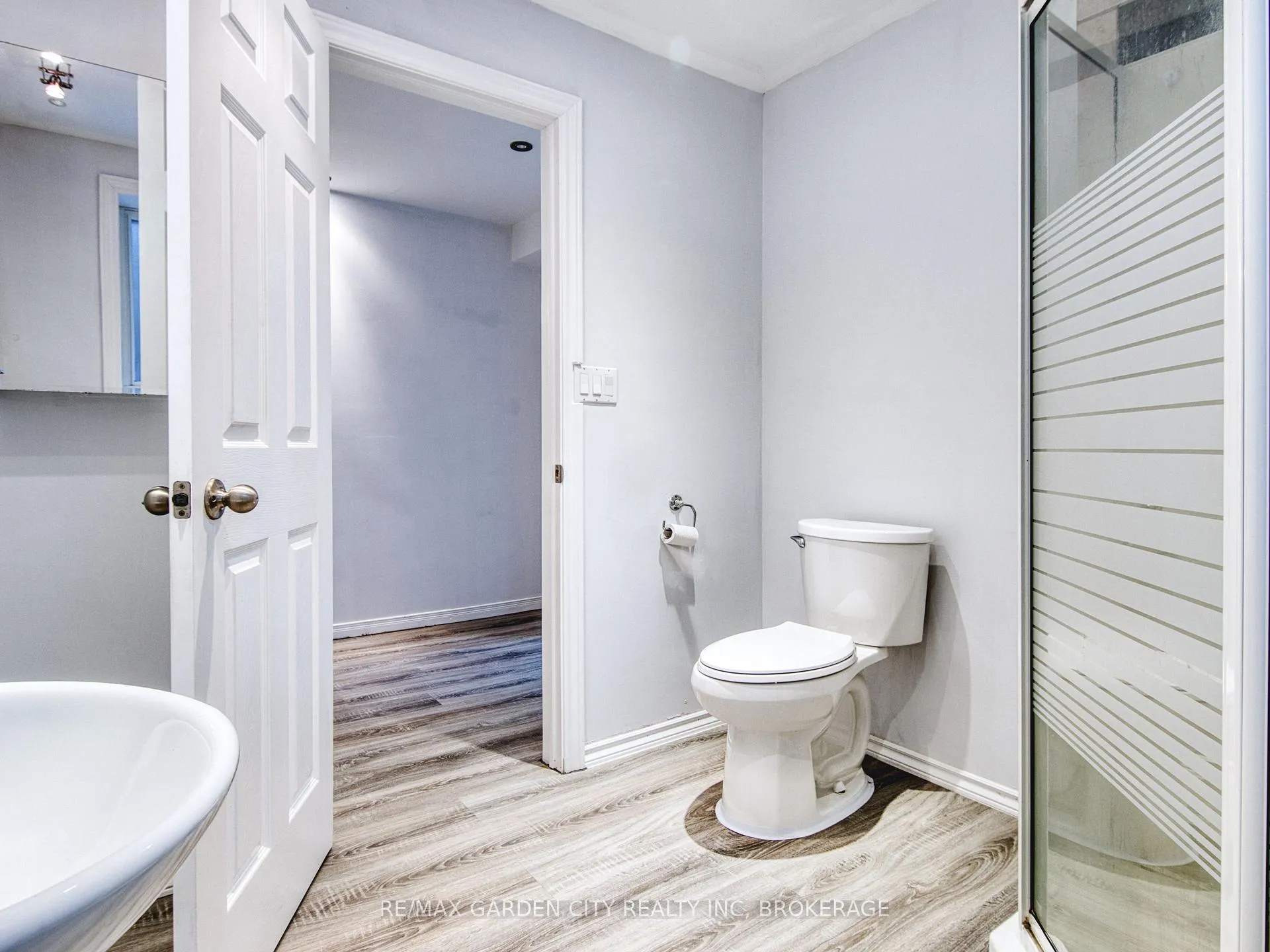 Photo 37 of 11 Cozocar Crescent, St. Catharines, Rykert/Vansickle — HOMEH