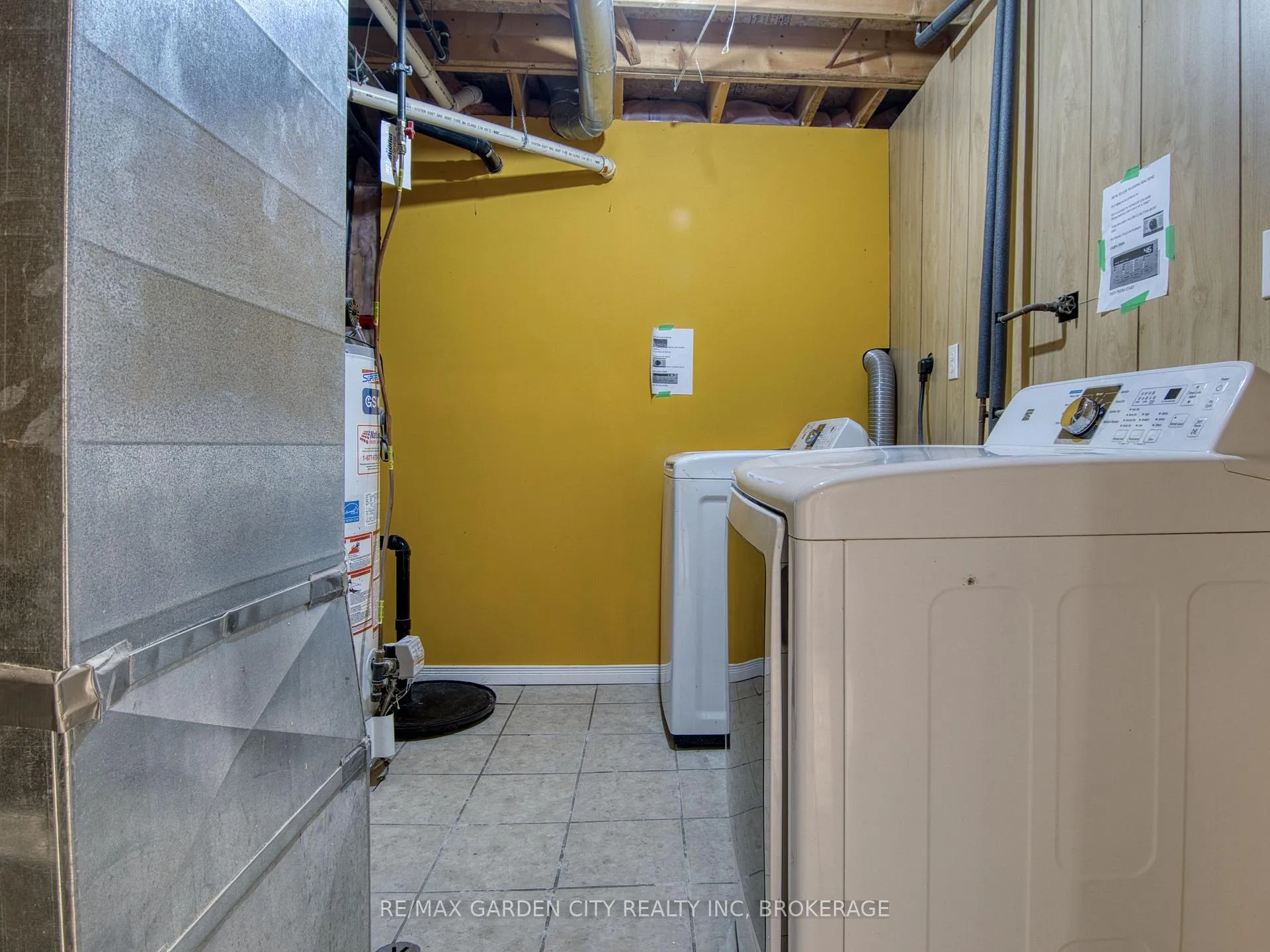 Photo 42 of 11 Cozocar Crescent, St. Catharines, Rykert/Vansickle — HOMEH