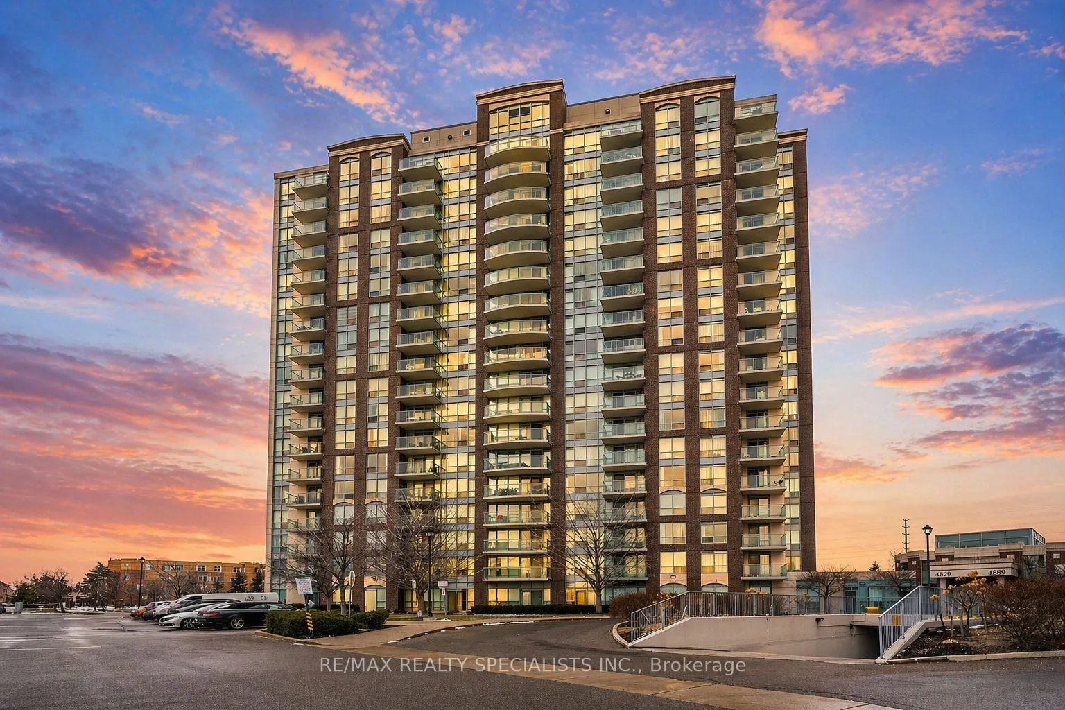 Front of Unit 810, 4879 Kimbermount Avenue