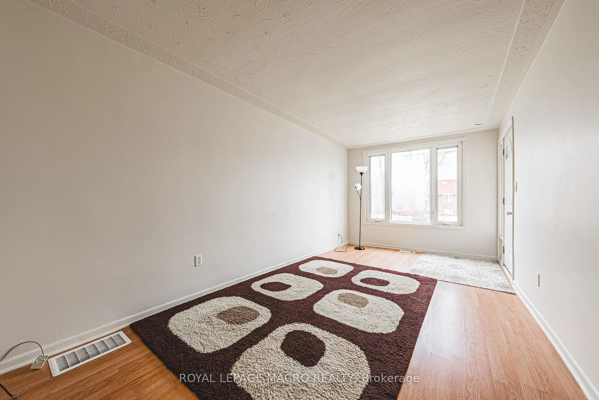 Photo 11 of 22 Worsley Road, Hamilton, Stoney Creek — HOMEH