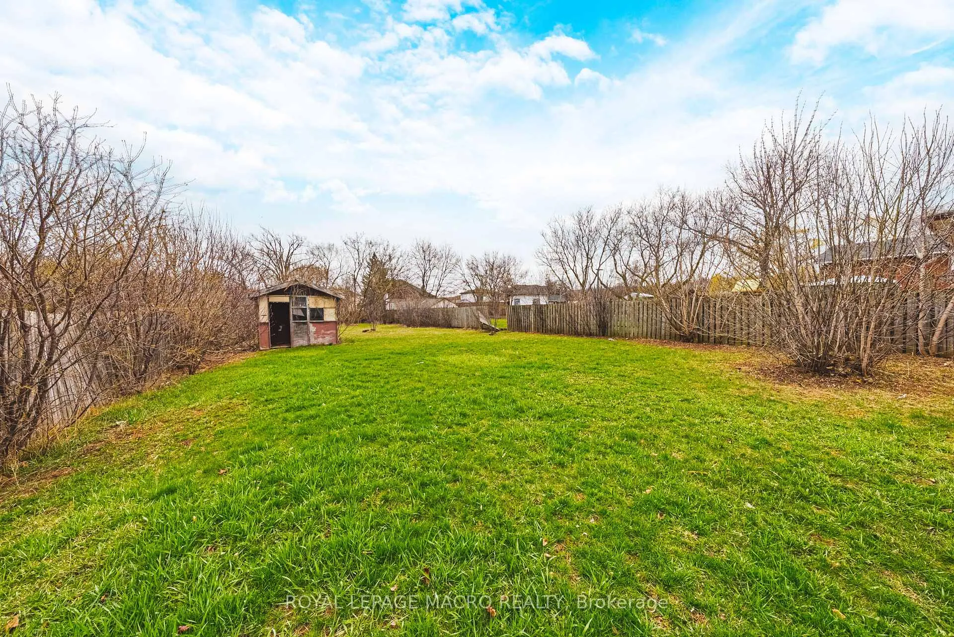 Photo 26 of 22 Worsley Road, Hamilton, Stoney Creek — HOMEH