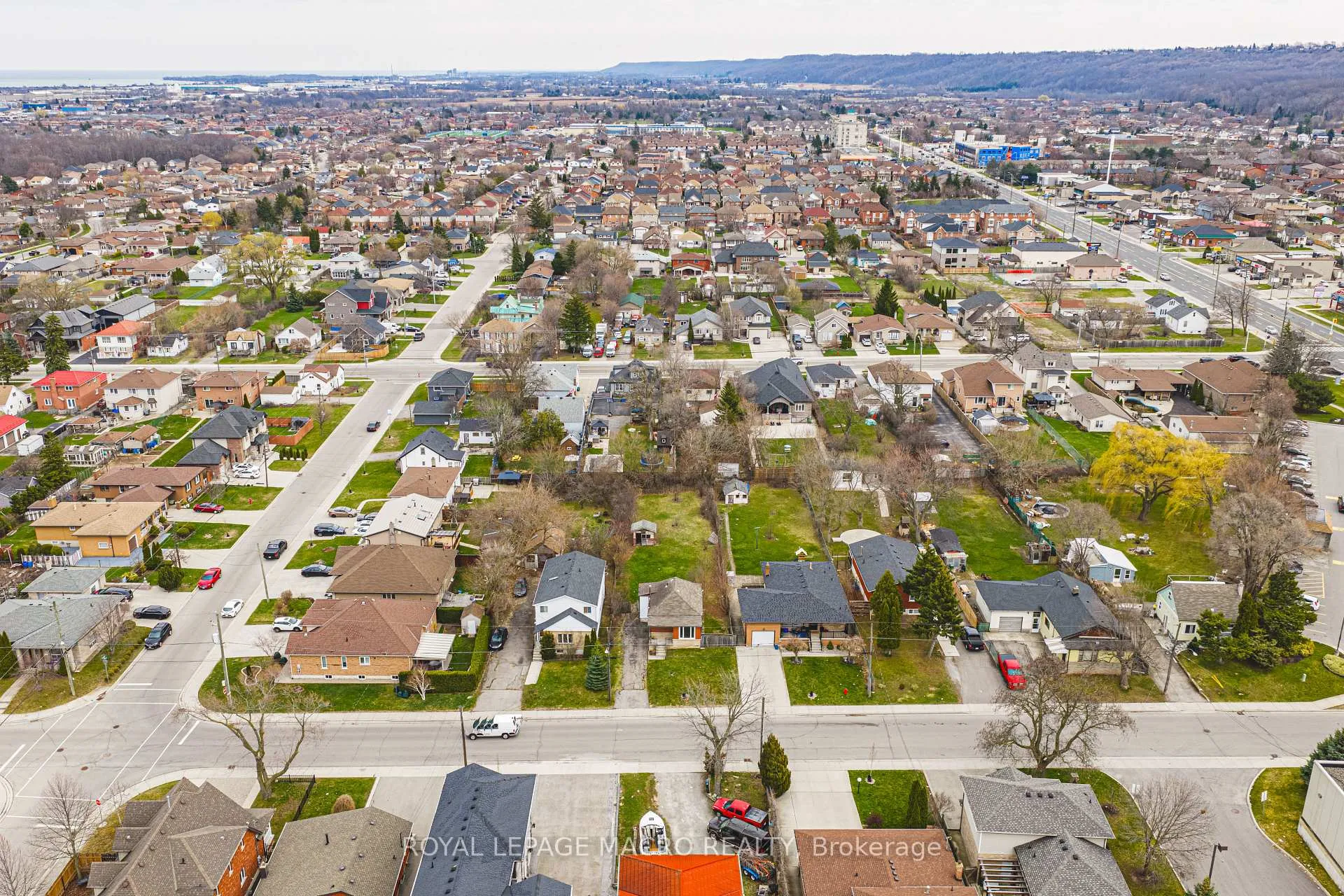 Photo 20 of 22 Worsley Road, Hamilton, Stoney Creek — HOMEH