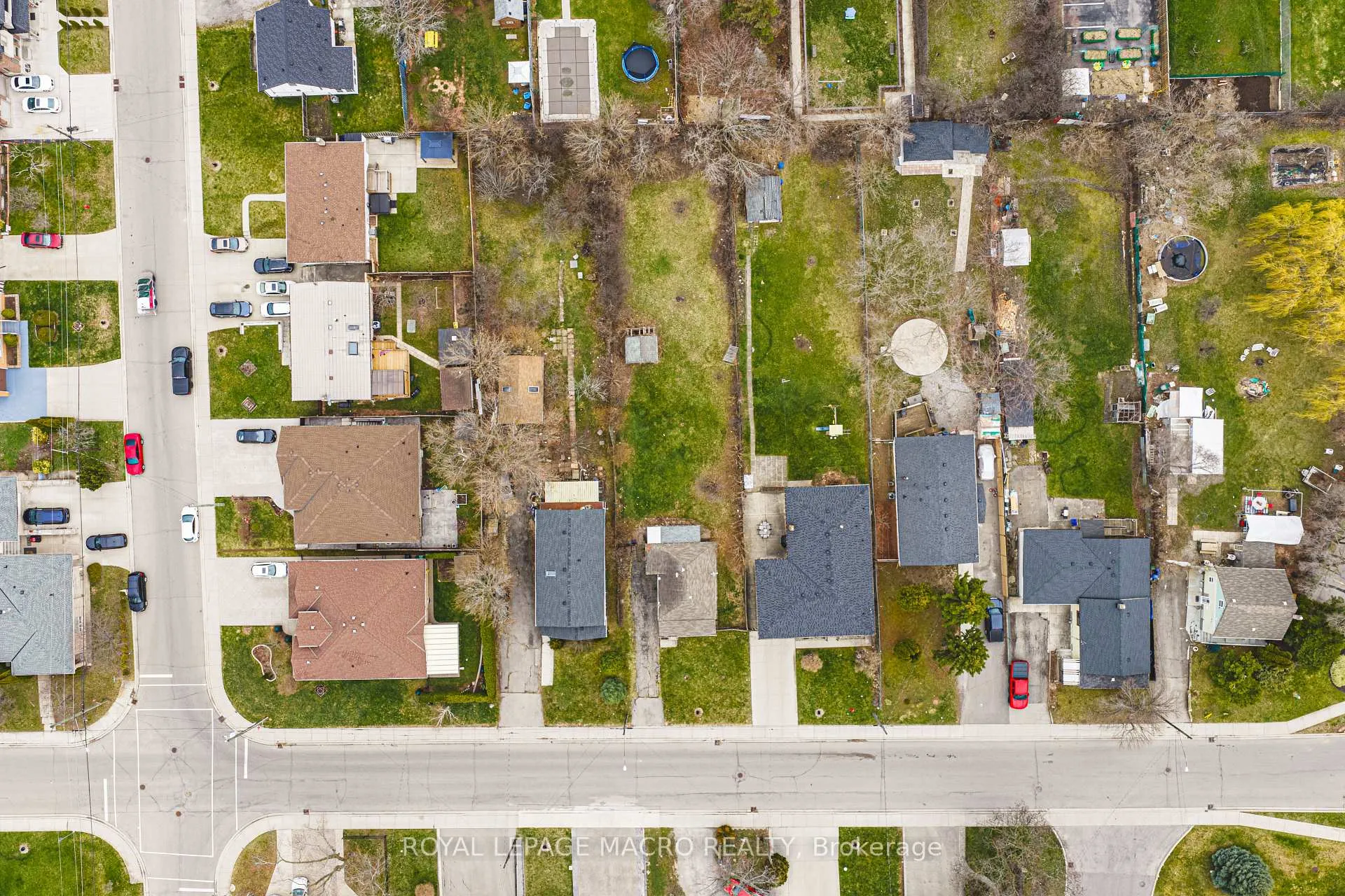 Photo 24 of 22 Worsley Road, Hamilton, Stoney Creek — HOMEH