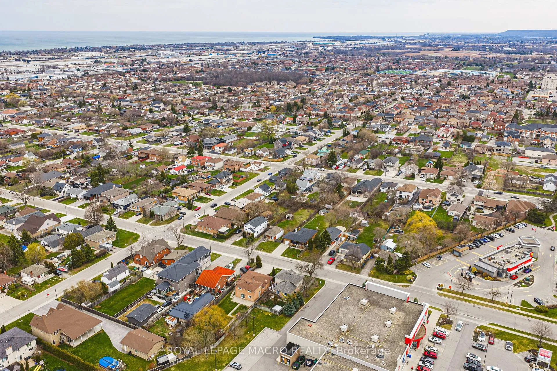 Photo 25 of 22 Worsley Road, Hamilton, Stoney Creek — HOMEH