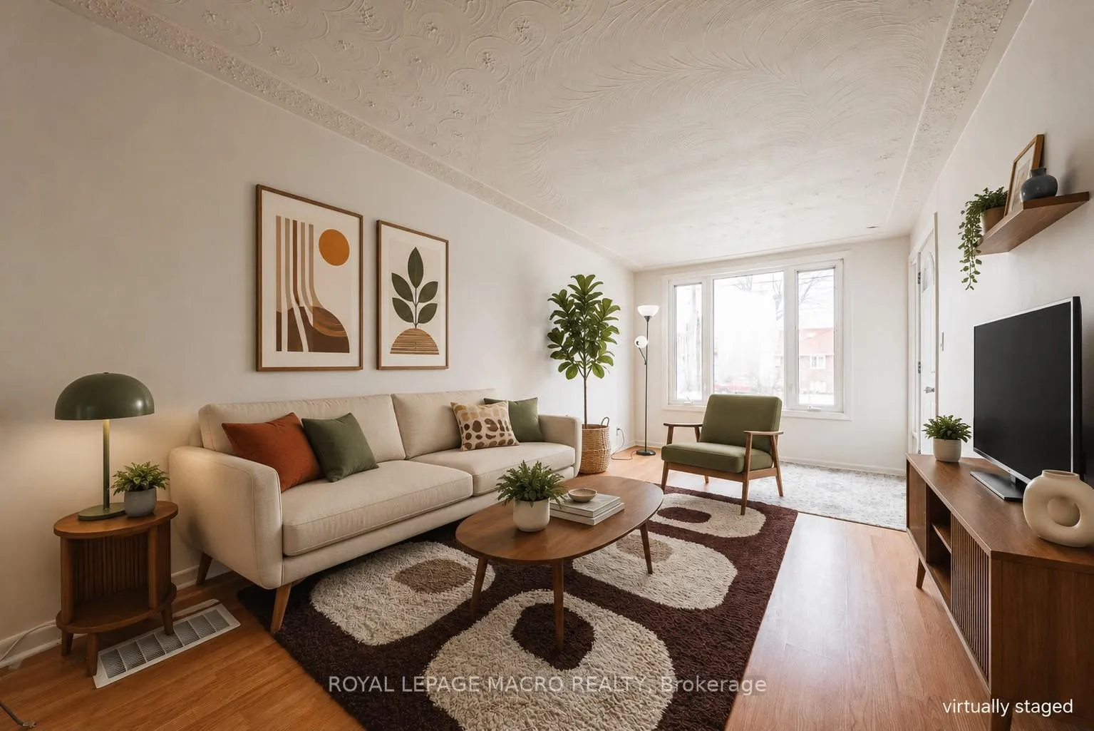 Photo 3 of 22 Worsley Road, Hamilton, Stoney Creek — HOMEH