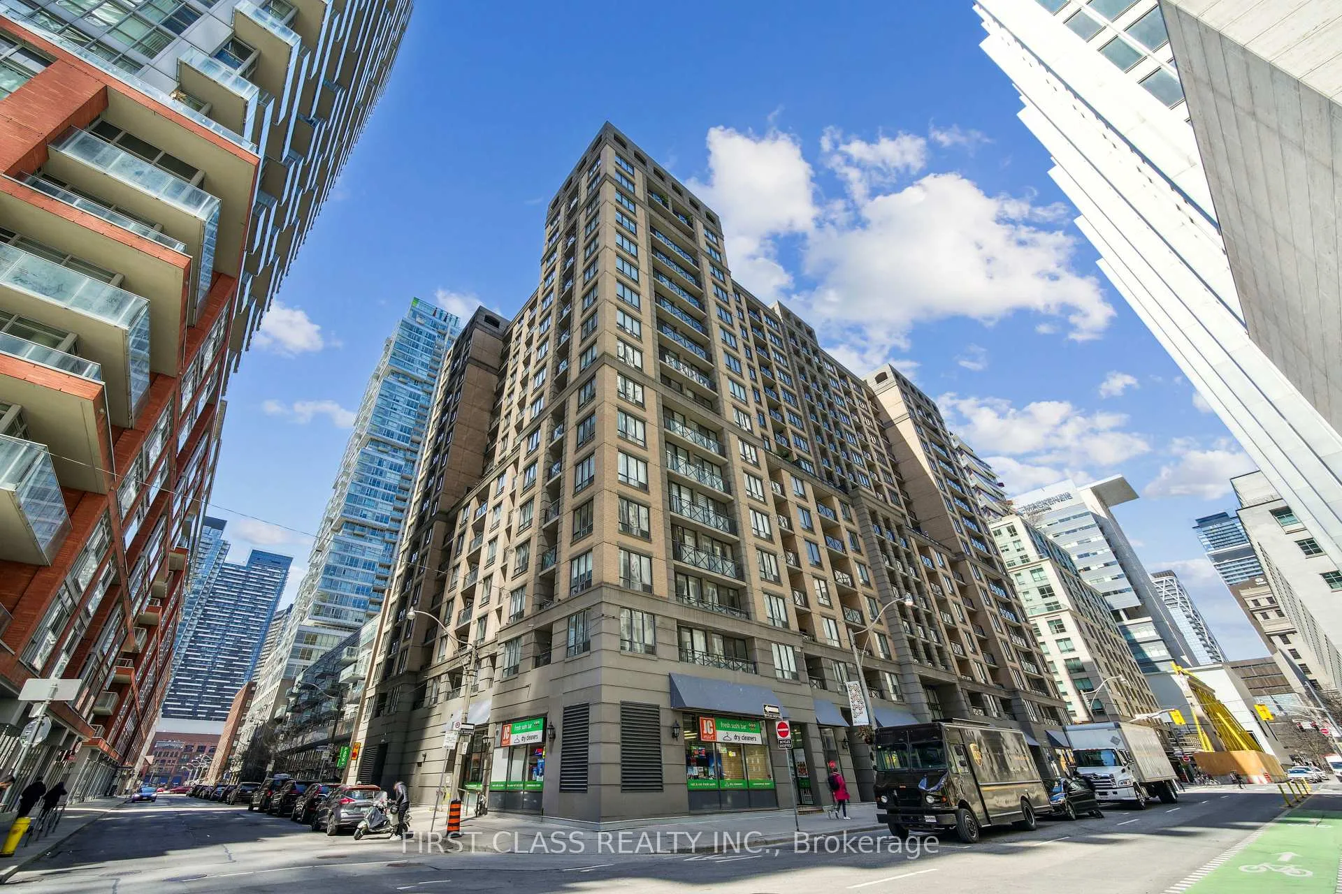 Photo 1 of Unit 619, 140 Simcoe Street, Toronto, Waterfront Communities — HOMEH