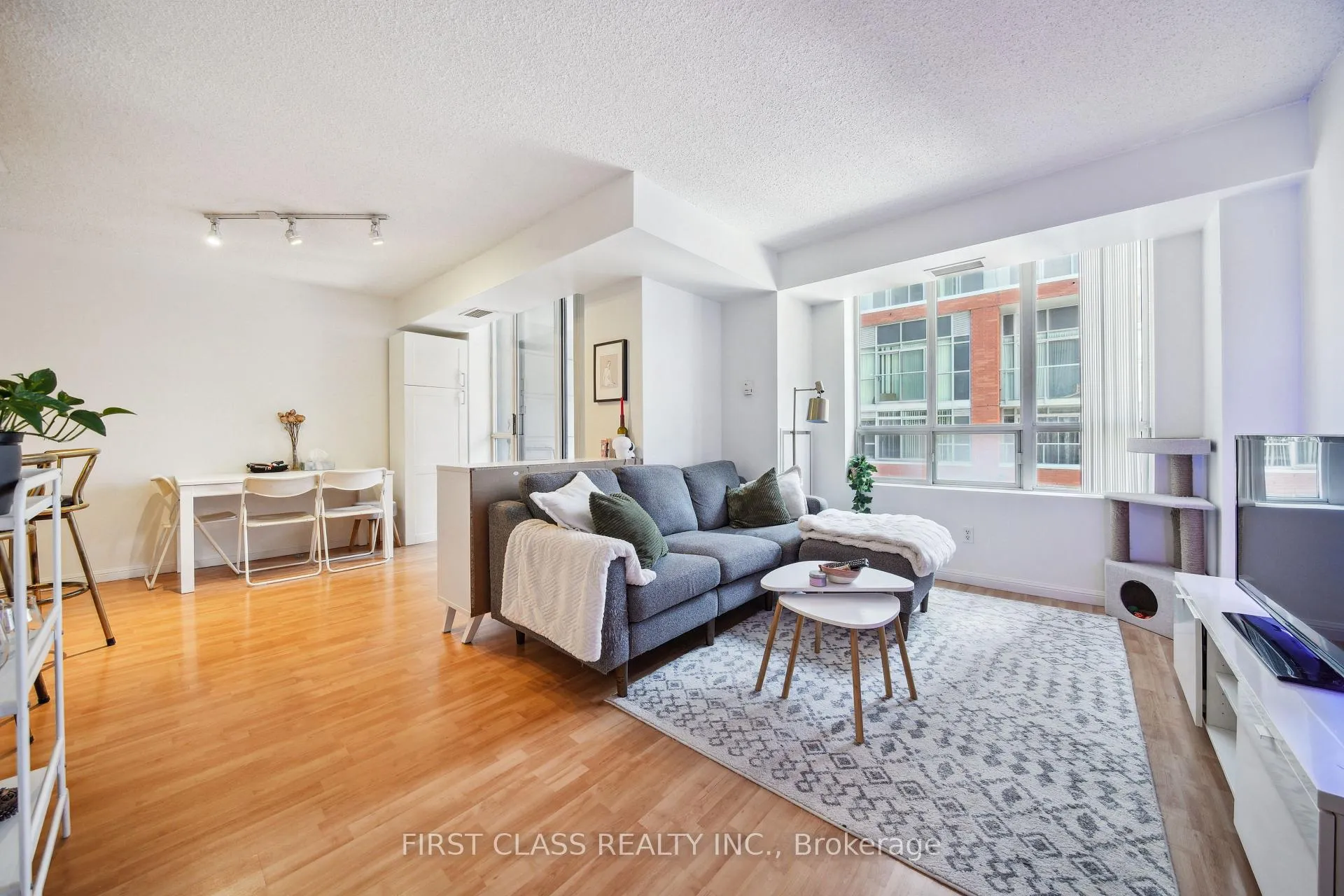 Photo 16 of Unit 619, 140 Simcoe Street, Toronto, Waterfront Communities — HOMEH