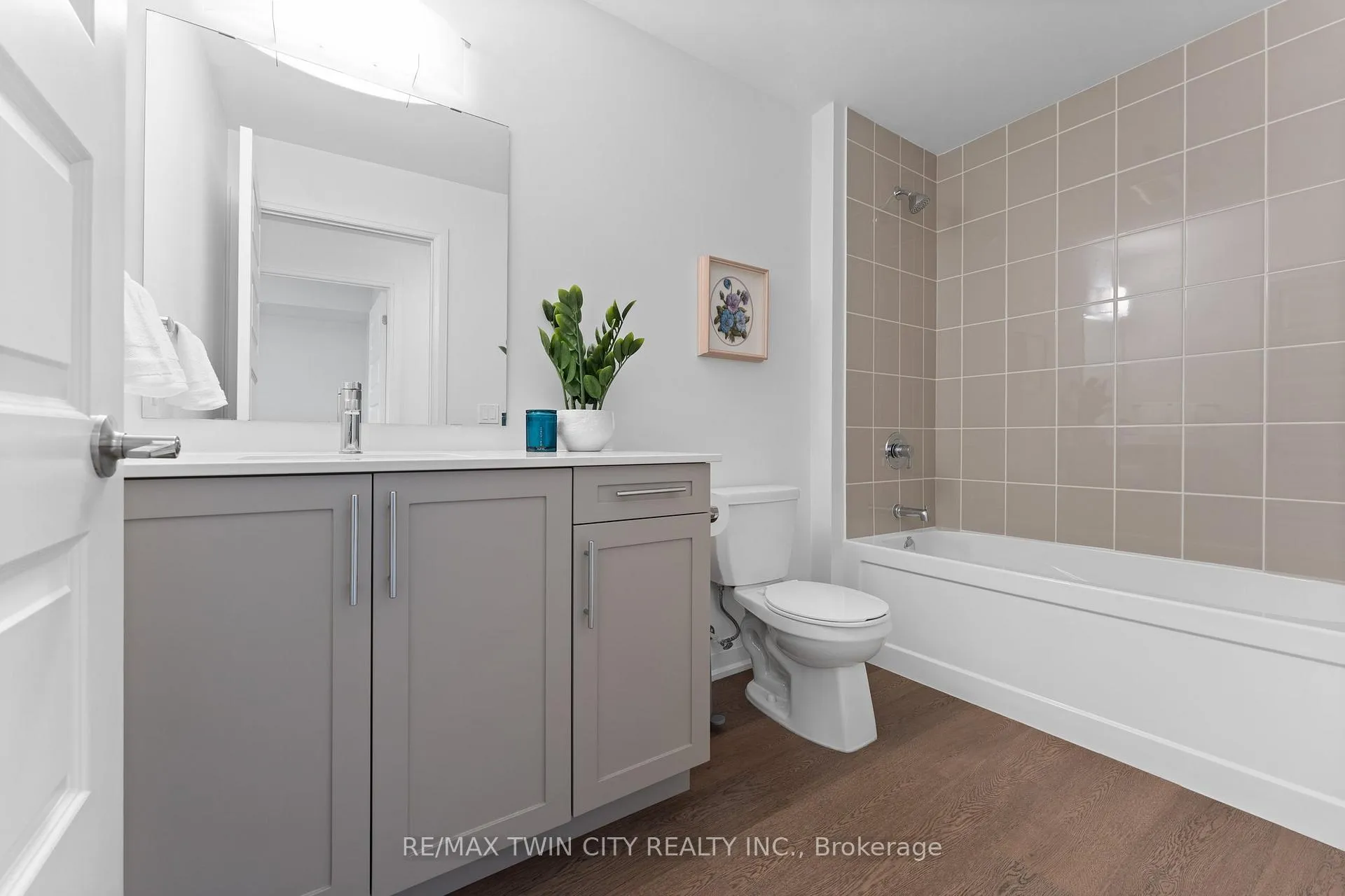 Photo 19 of Unit 209, 88 Gibson Street, North Dumfries, Ayr — HOMEH