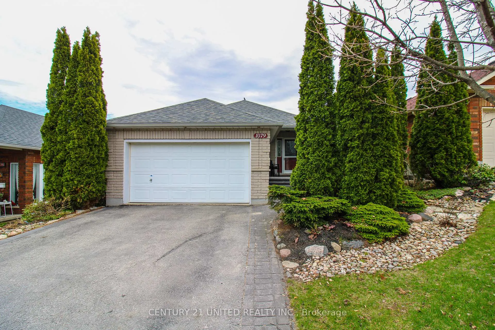 Photo 1 of 1079 Baker Street, Peterborough, Northcrest Ward 5 — HOMEH