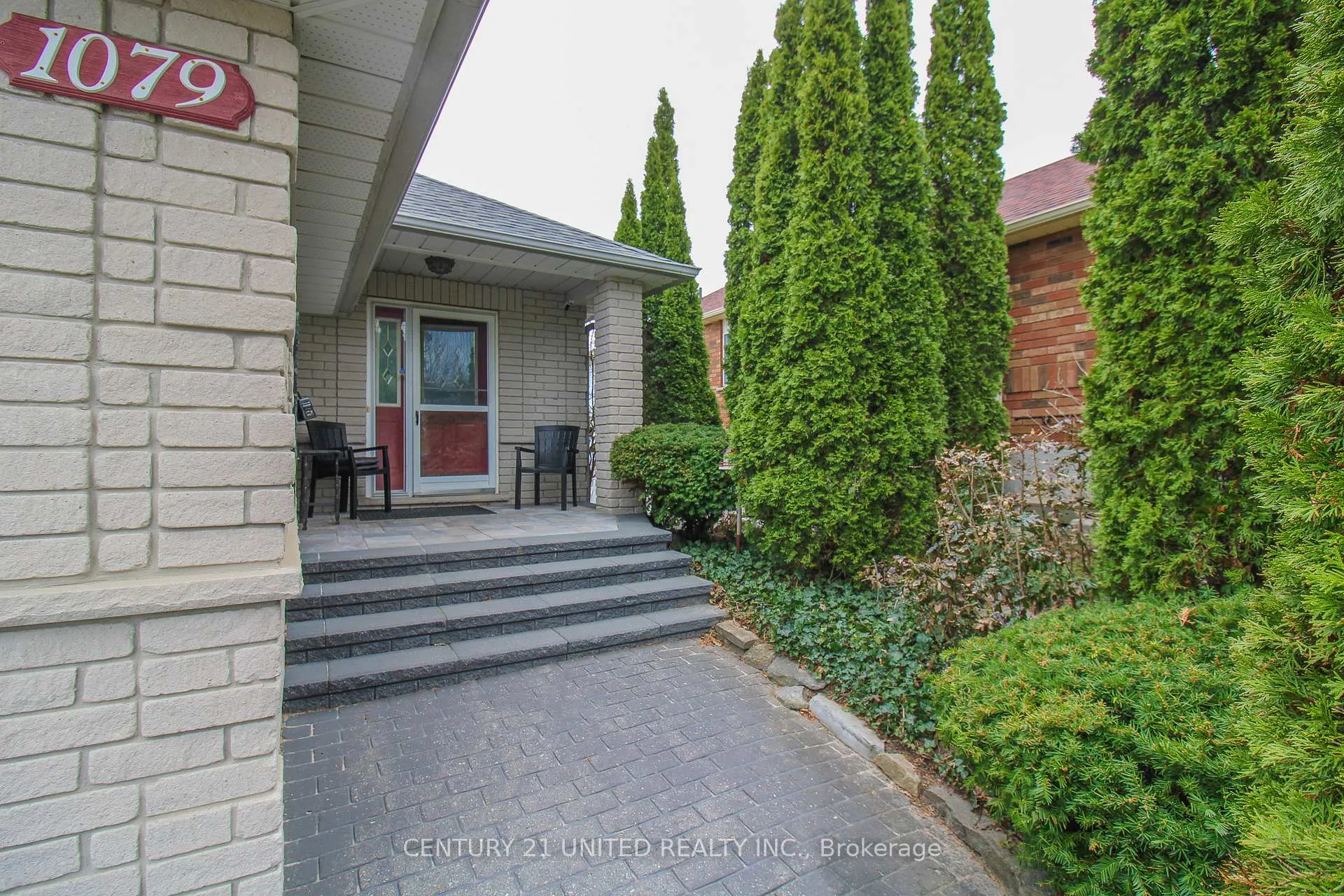 Photo 3 of 1079 Baker Street, Peterborough, Northcrest Ward 5 — HOMEH