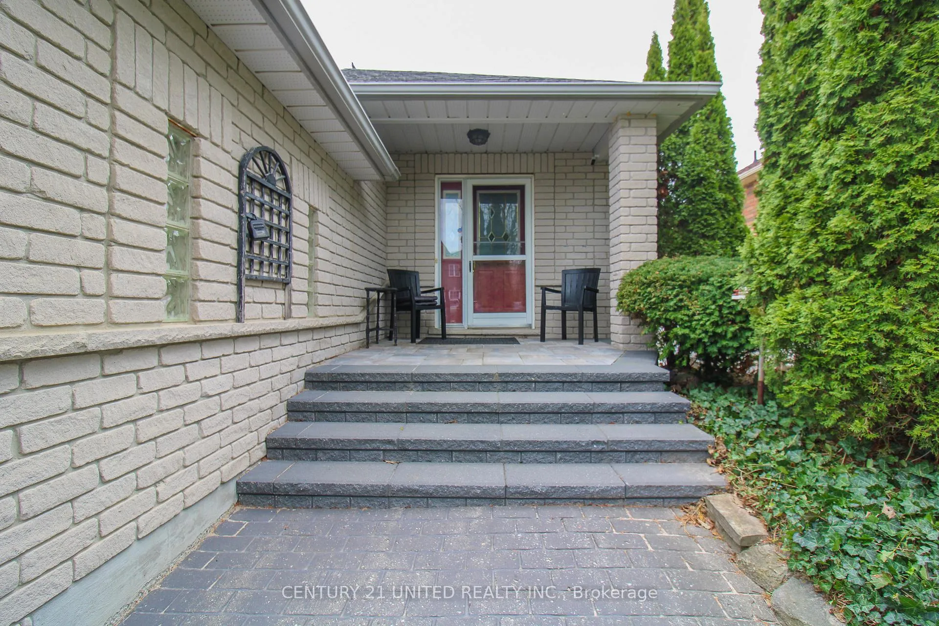 Photo 4 of 1079 Baker Street, Peterborough, Northcrest Ward 5 — HOMEH