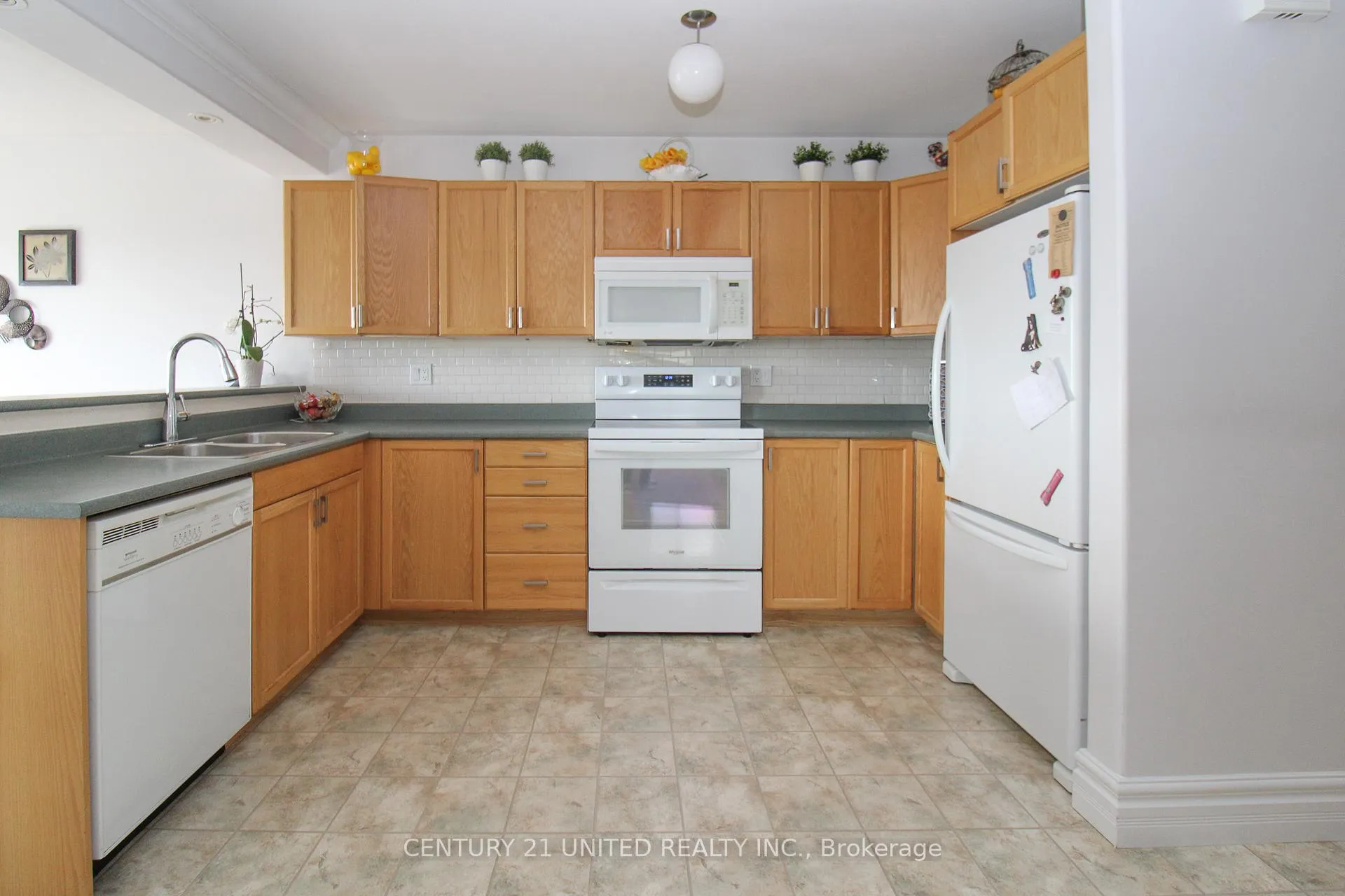 Photo 9 of 1079 Baker Street, Peterborough, Northcrest Ward 5 — HOMEH
