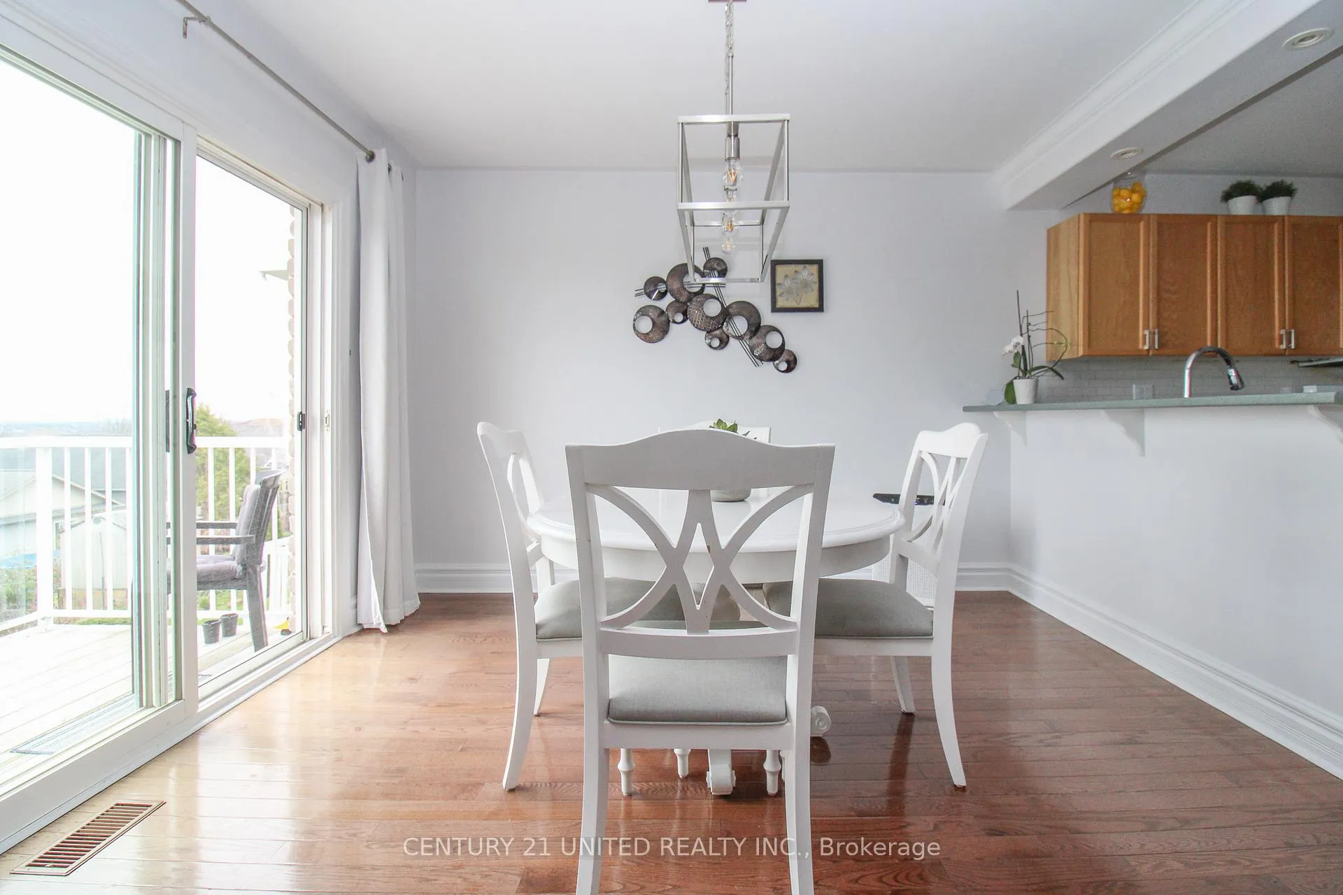 Photo 13 of 1079 Baker Street, Peterborough, Northcrest Ward 5 — HOMEH