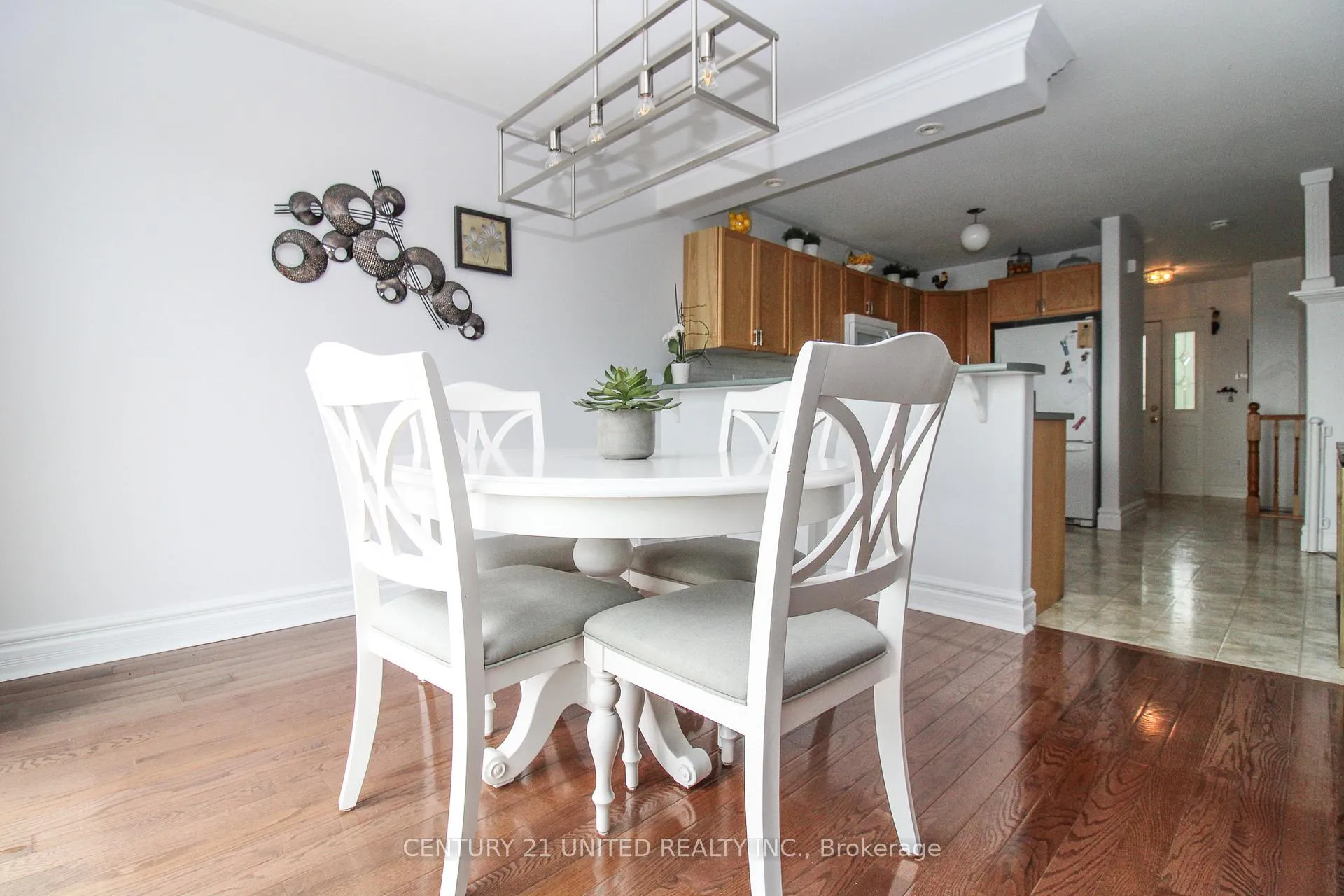 Photo 14 of 1079 Baker Street, Peterborough, Northcrest Ward 5 — HOMEH