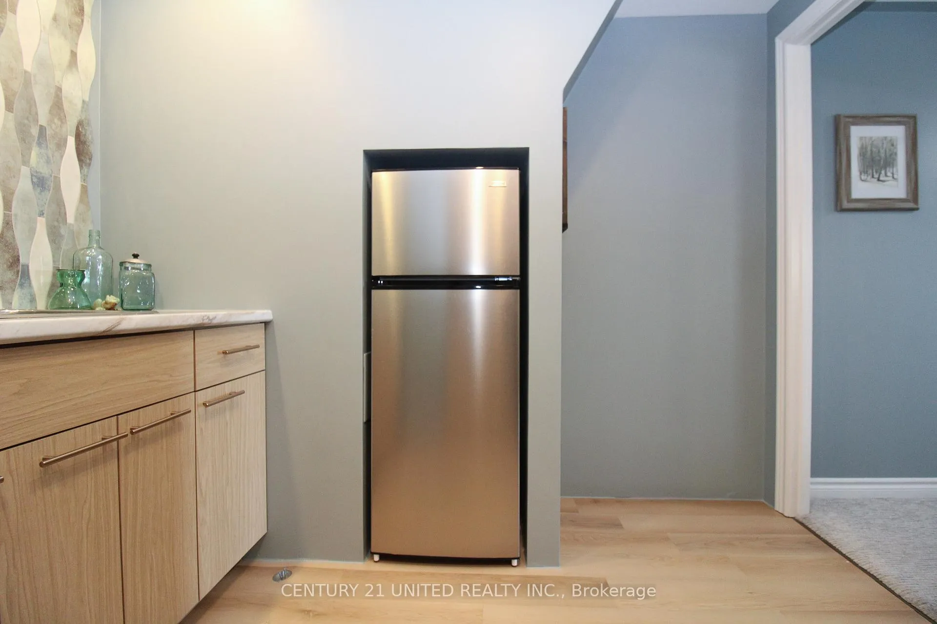 Photo 38 of 1079 Baker Street, Peterborough, Northcrest Ward 5 — HOMEH