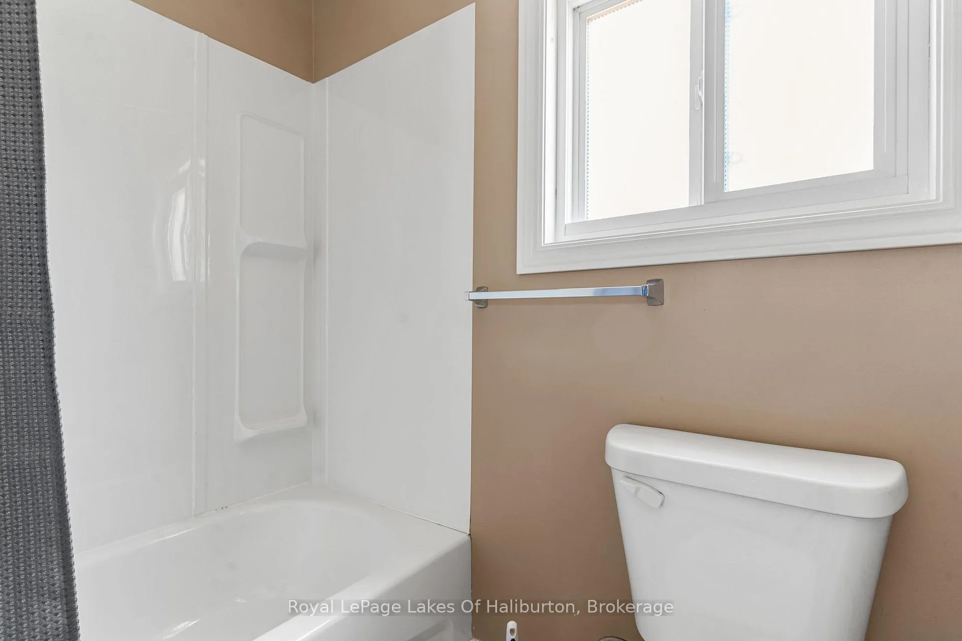 Photo 24 of 16426 35 Highway, Algonquin Highlands, Stanhope — HOMEH