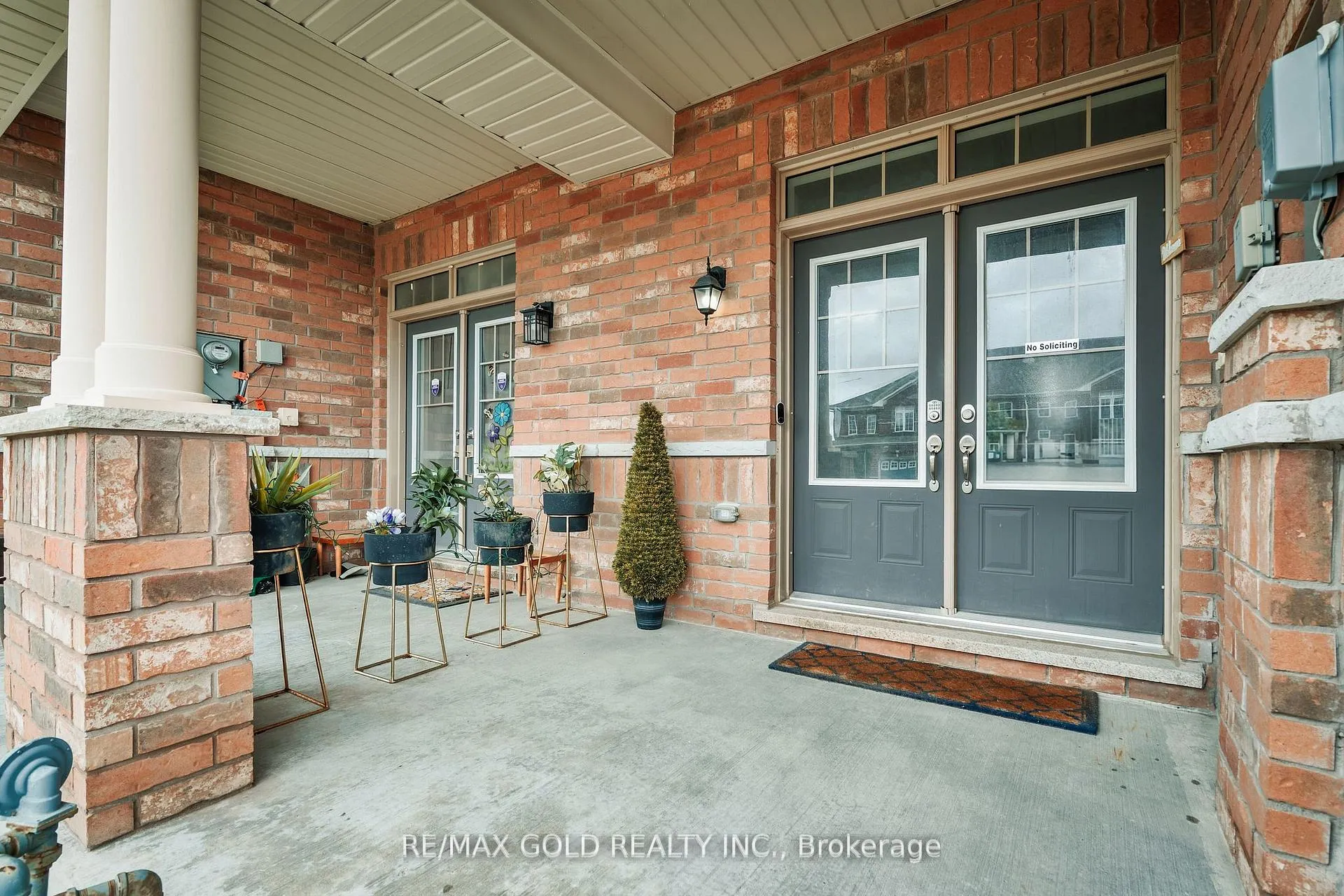 Photo 2 of 56 Snelgrove Crescent, Barrie, West Bayfield — HOMEH