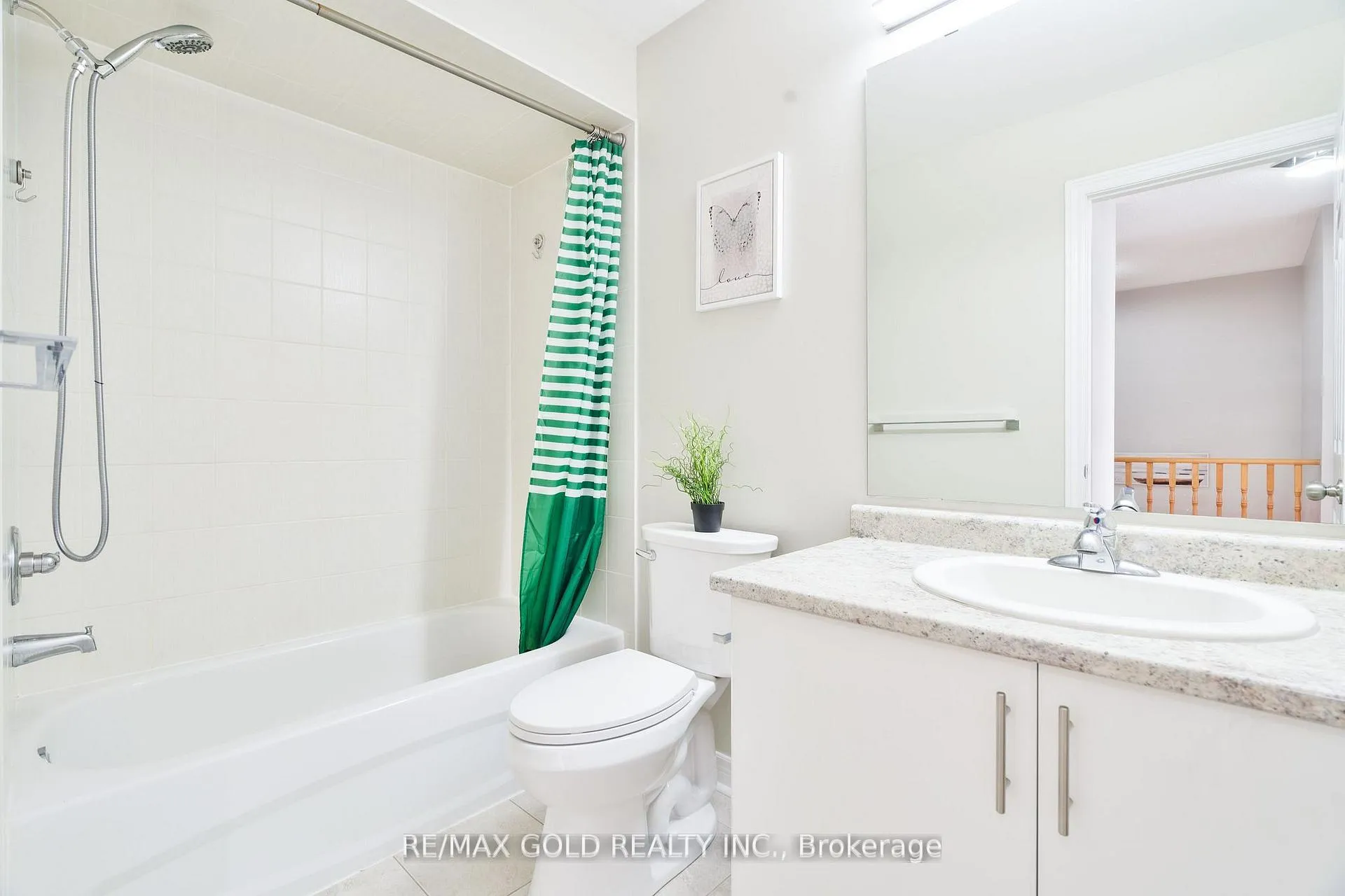 Photo 13 of 56 Snelgrove Crescent, Barrie, West Bayfield — HOMEH