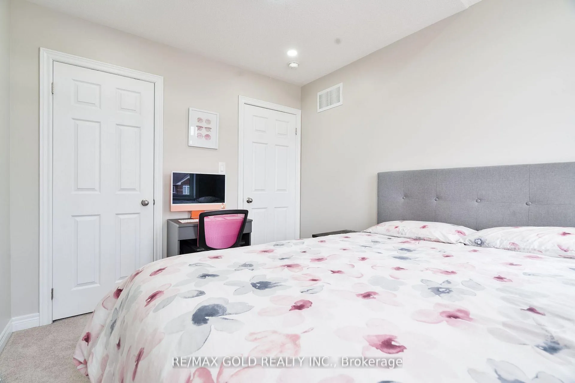 Photo 15 of 56 Snelgrove Crescent, Barrie, West Bayfield — HOMEH