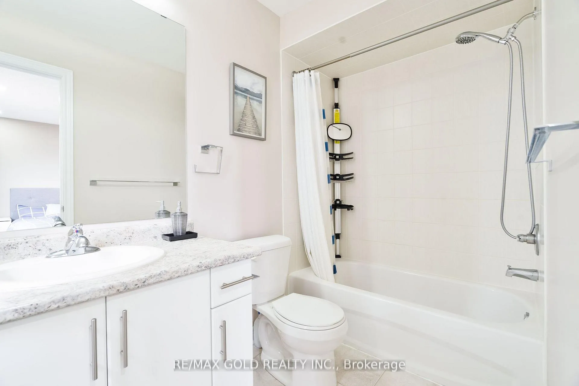 Photo 17 of 56 Snelgrove Crescent, Barrie, West Bayfield — HOMEH