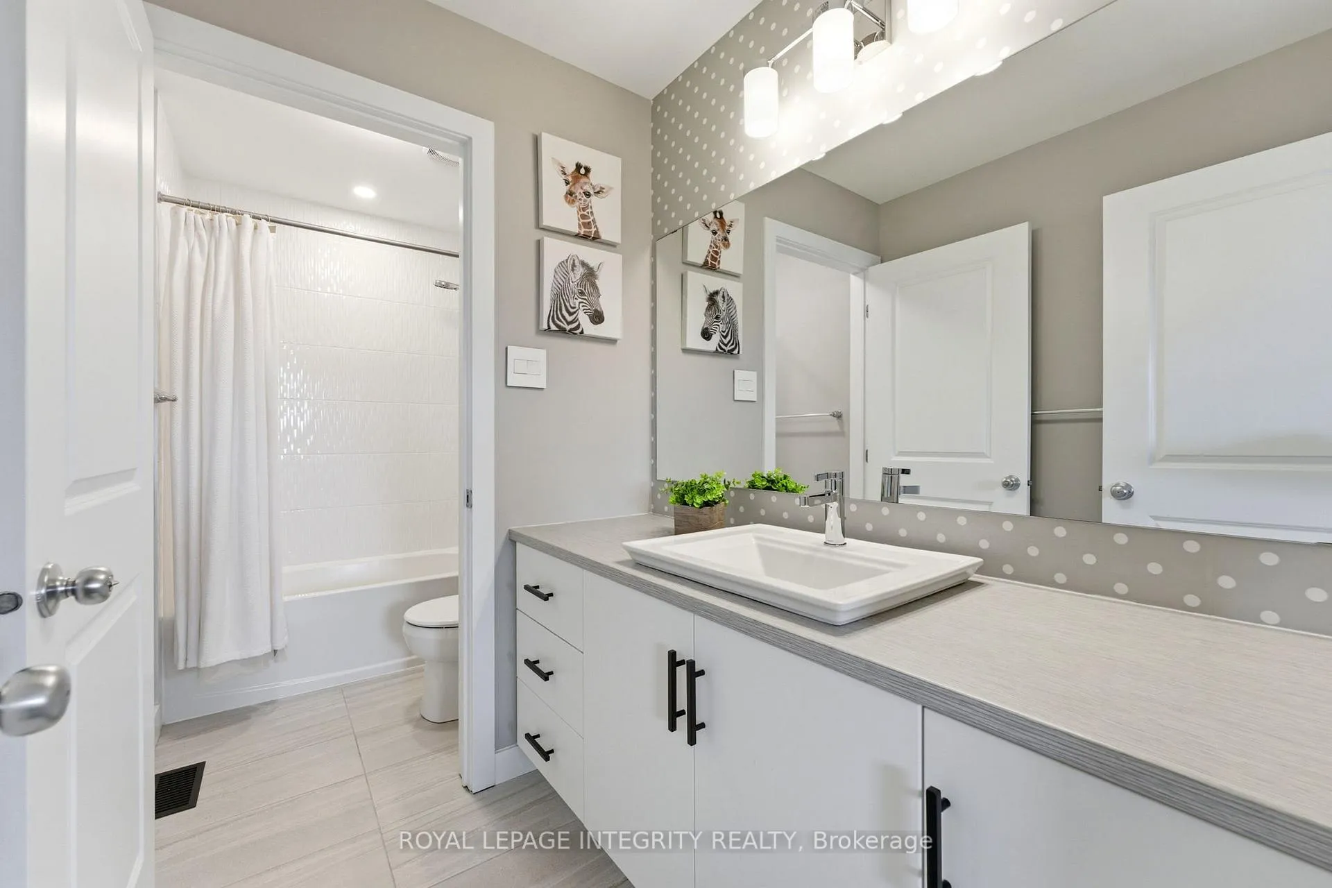 Photo 24 of 30 Aridus Crescent, Ottawa, Remainder of Stittsville & Area — HOMEH