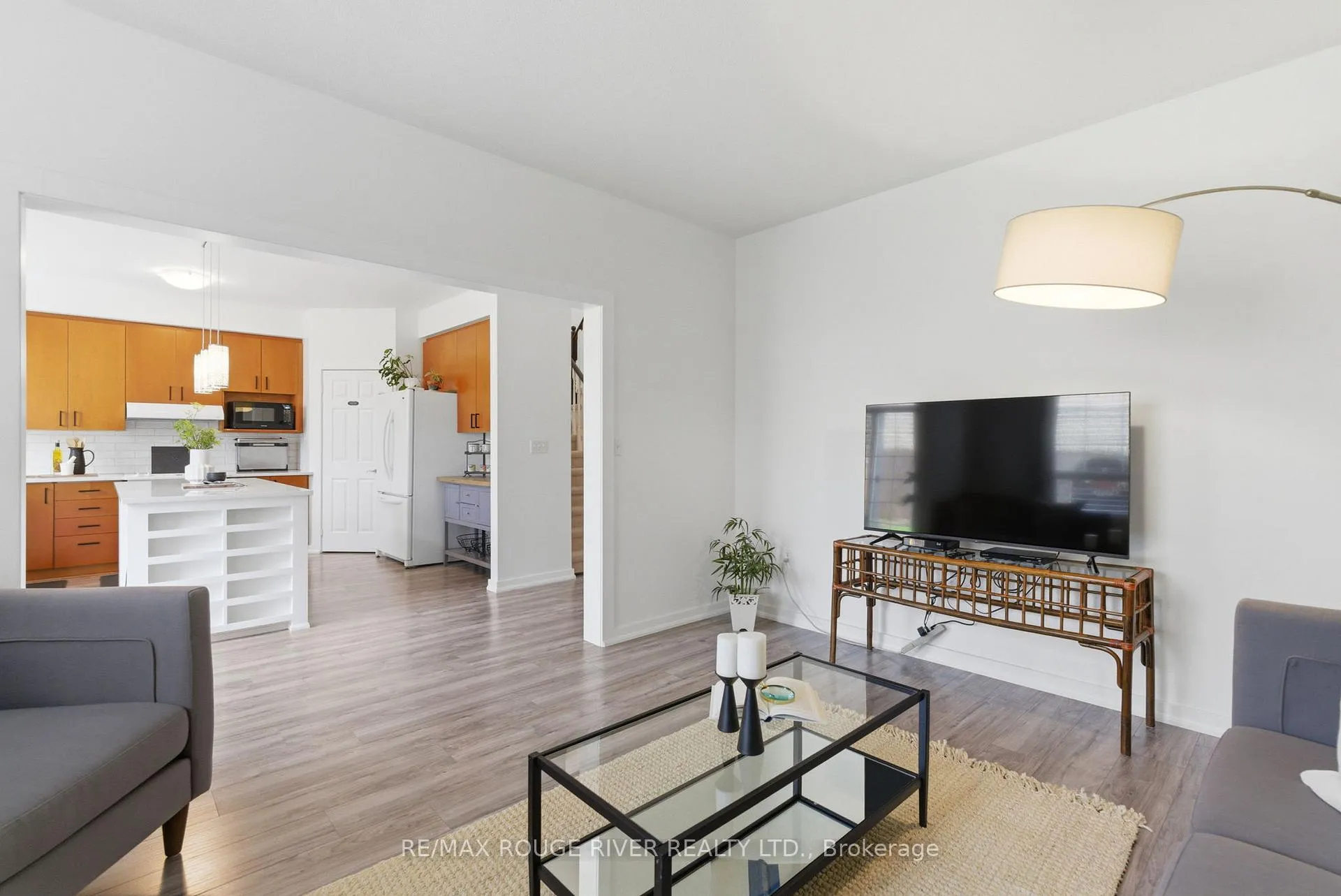 Photo 21 of 1086 Songbird Drive, Oshawa, Pinecrest — HOMEH