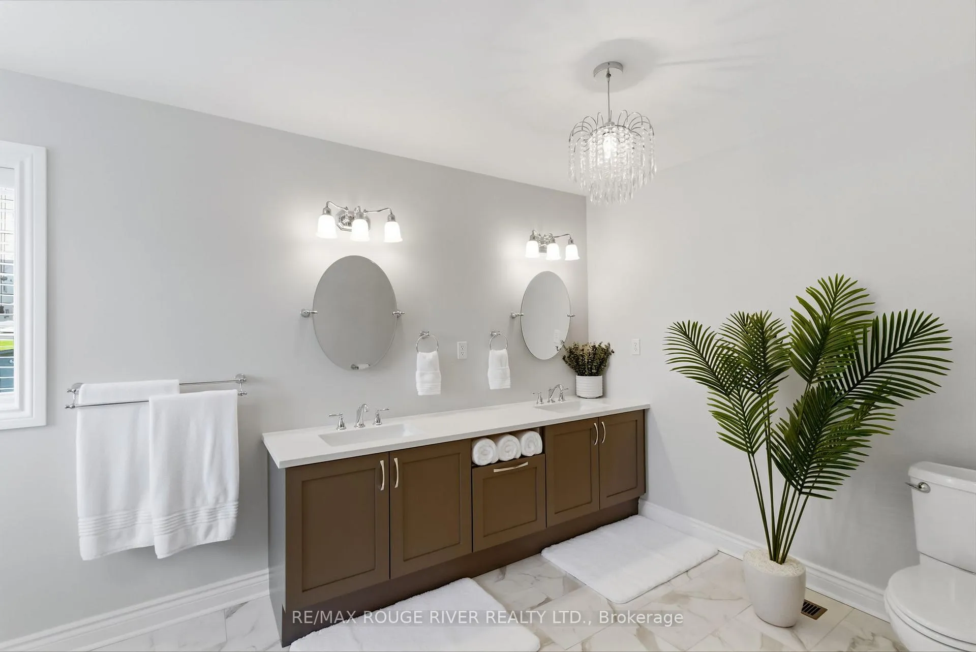Photo 27 of 1086 Songbird Drive, Oshawa, Pinecrest — HOMEH