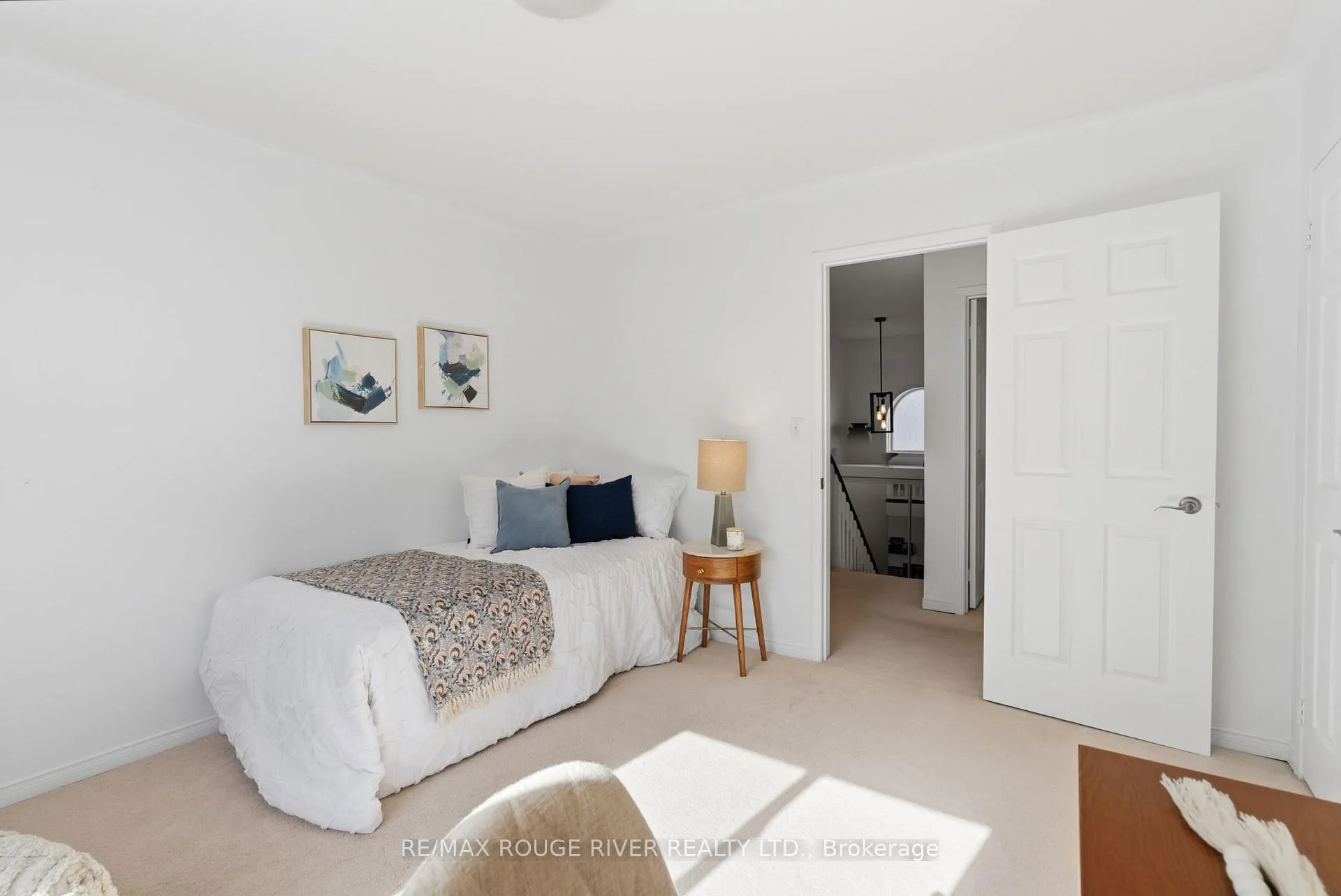 Photo 32 of 1086 Songbird Drive, Oshawa, Pinecrest — HOMEH