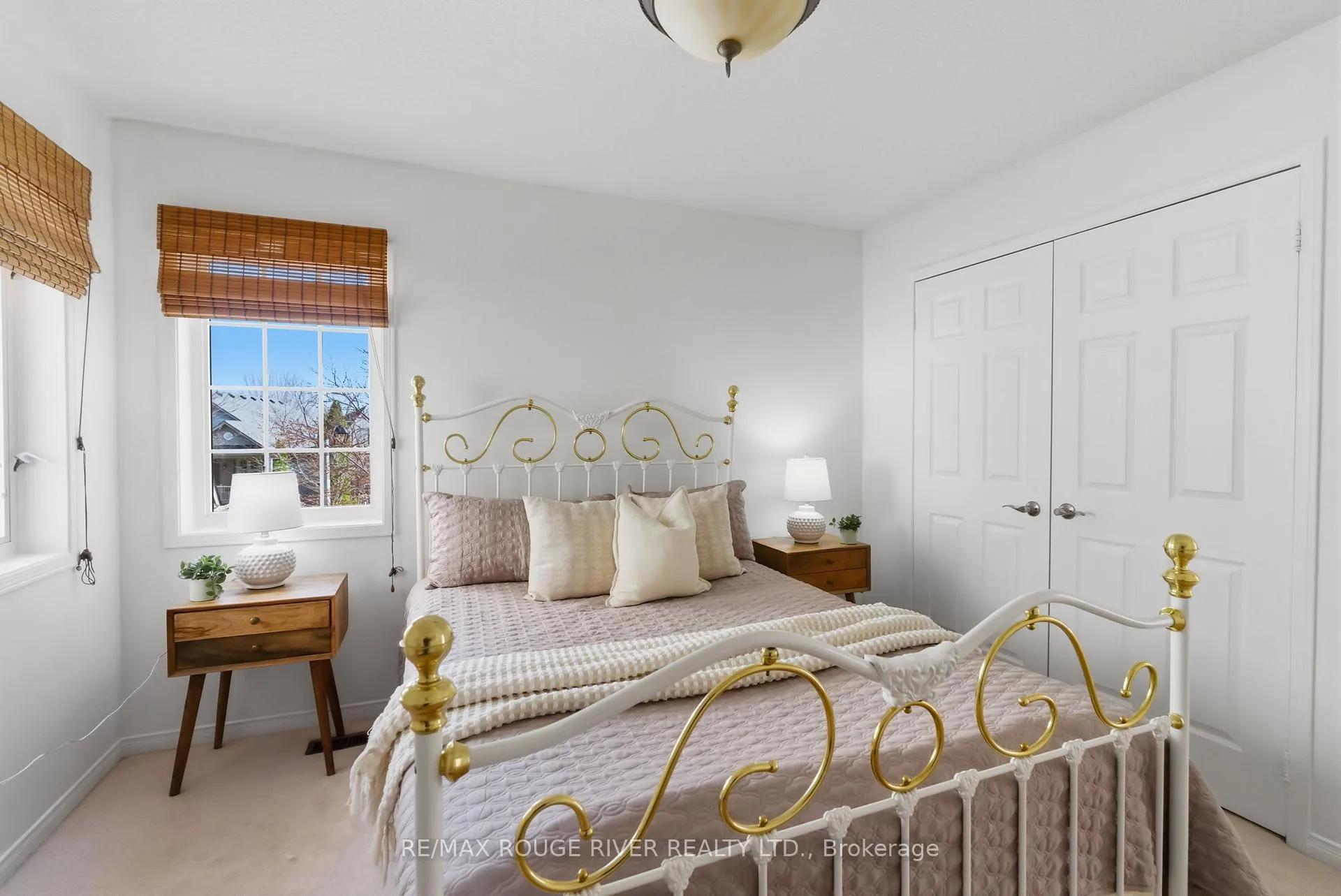 Photo 35 of 1086 Songbird Drive, Oshawa, Pinecrest — HOMEH