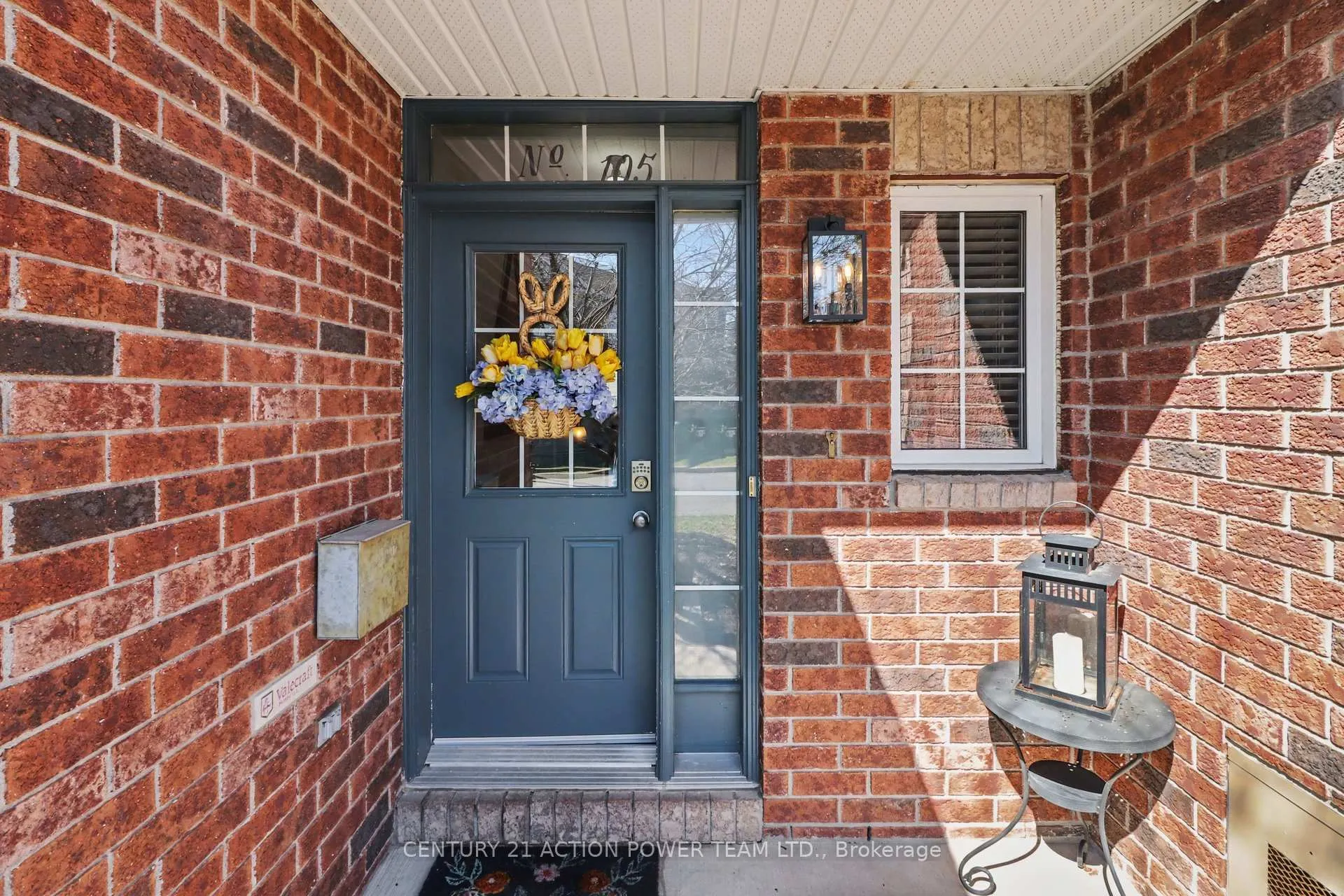 Photo 3 of 105 Destiny Private, Ottawa, Fallingbrook/Gardenway South — HOMEH