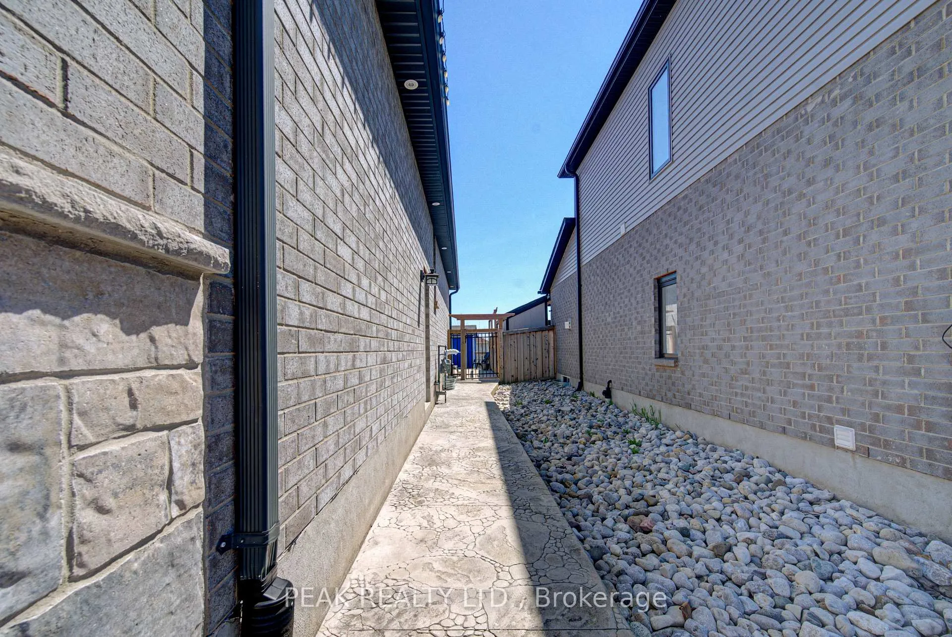 Photo 33 of 20 Stier Road, Wilmot — HOMEH