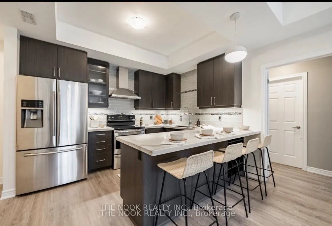 Photo 5 of Unit 110, 660 Gordon Street, Whitby, Port Whitby — HOMEH