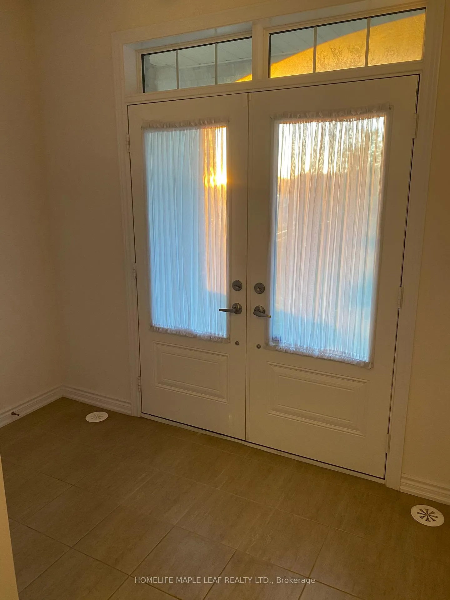 Photo 2 of 70 Aspen Hills (Upper) Road, Brampton, Credit Valley — HOMEH