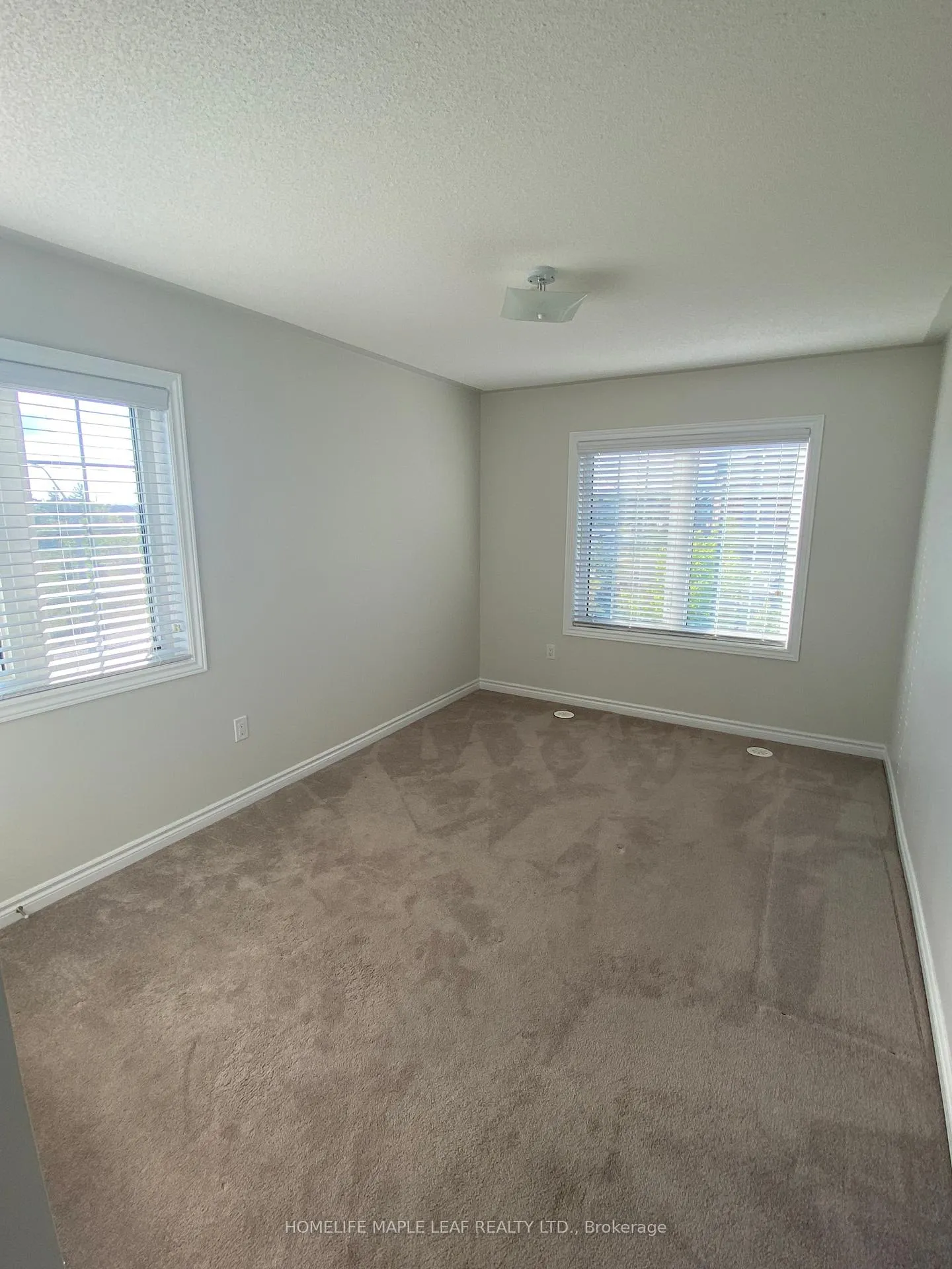 Photo 12 of 70 Aspen Hills (Upper) Road, Brampton, Credit Valley — HOMEH
