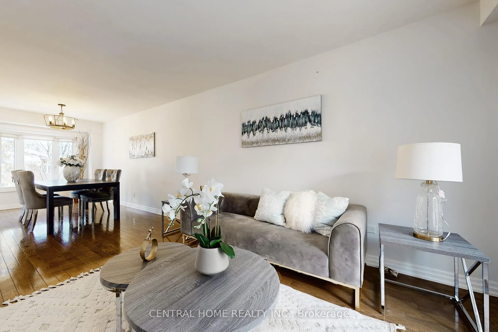 Photo 11 of 30 Moffat Crescent, Aurora, Aurora Heights — HOMEH