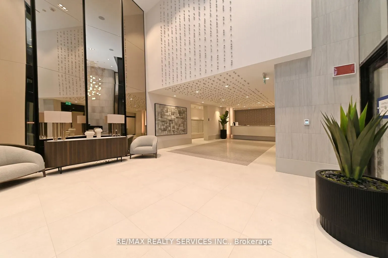 Photo 3 of Unit 507, 2020 Bathrust St Street E, Toronto, Humewood-Cedarvale — HOMEH