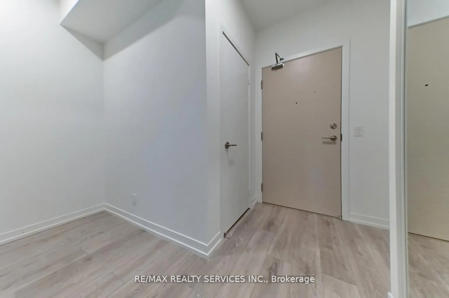 Photo 5 of Unit 507, 2020 Bathrust St Street E, Toronto, Humewood-Cedarvale — HOMEH