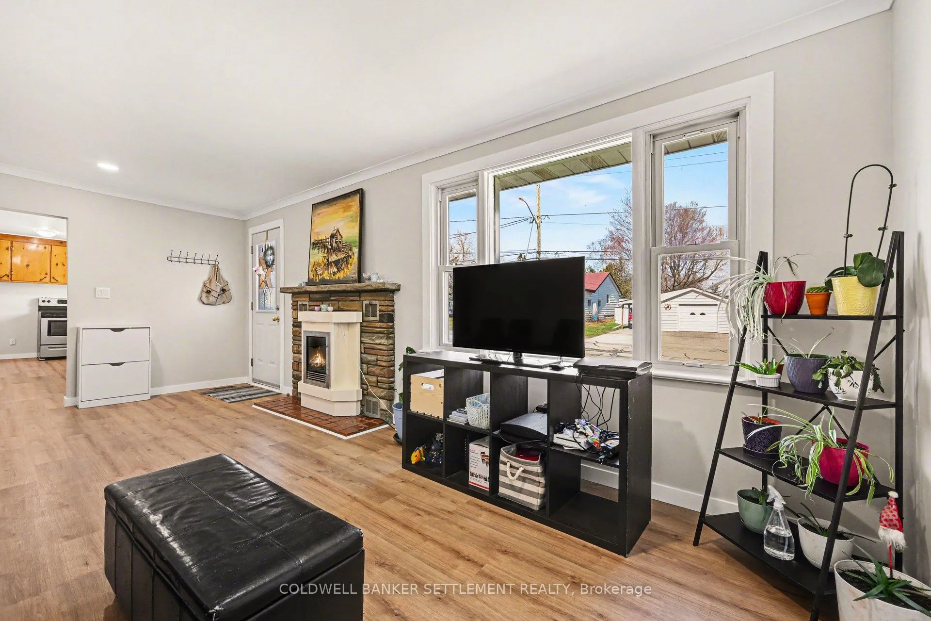 Photo 6 of 27 Broadview Avenue W, Smiths Falls — HOMEH