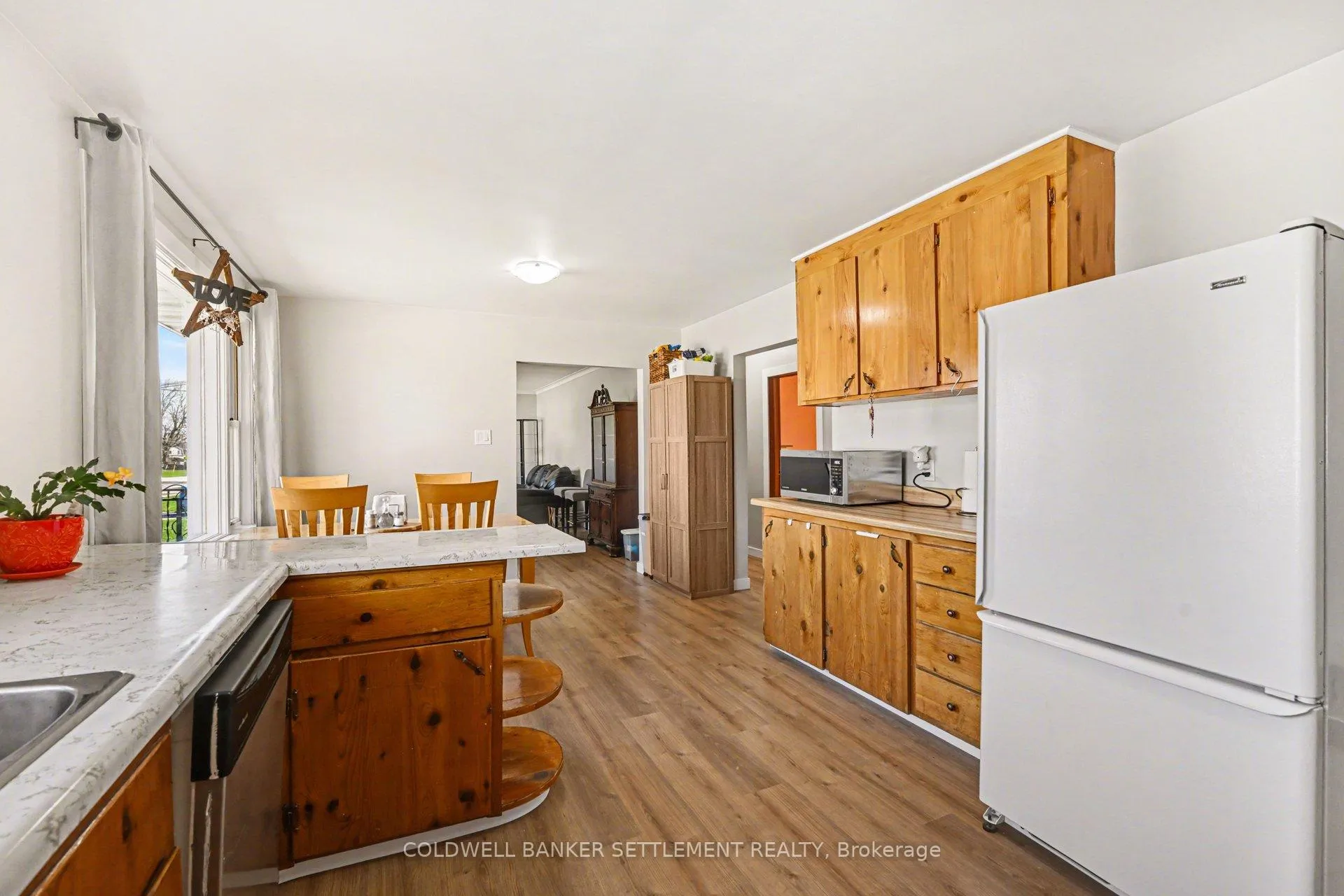 Photo 11 of 27 Broadview Avenue W, Smiths Falls — HOMEH