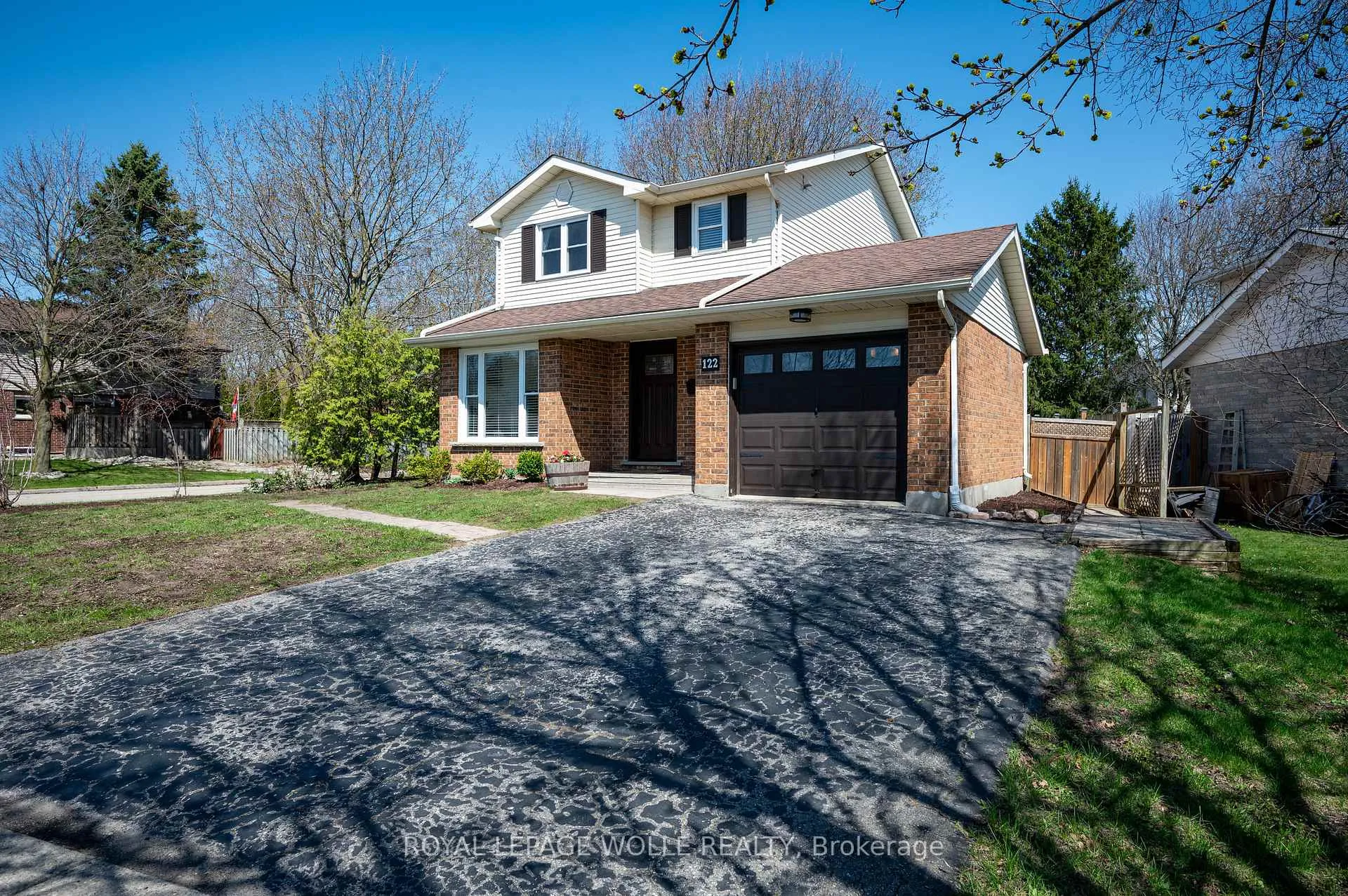 Photo 2 of 122 Foxhunt Road, Waterloo, Colonial Acres — HOMEH