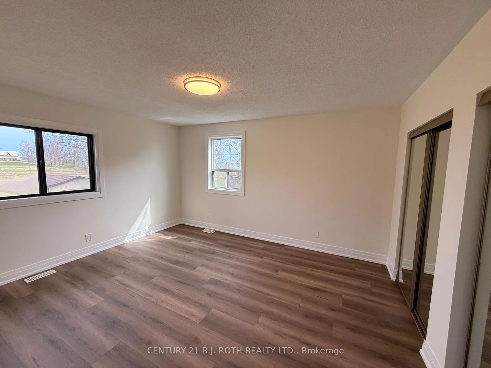Photo 10 of 48 King Street, Kawartha Lakes, Woodville — HOMEH
