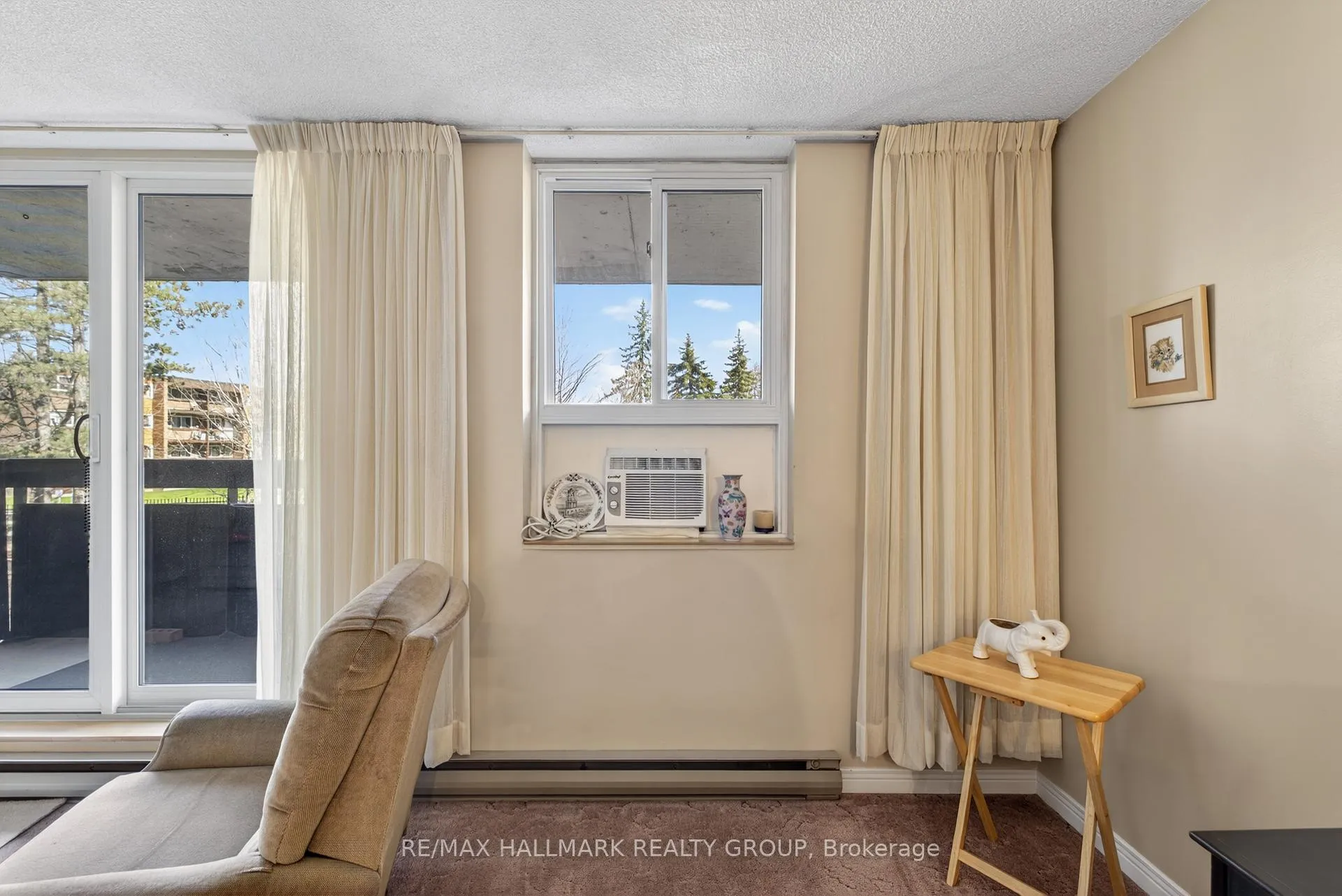 Photo 12 of Unit 209, 2000 Jasmine Crescent, Ottawa, Beacon Hill South — HOMEH